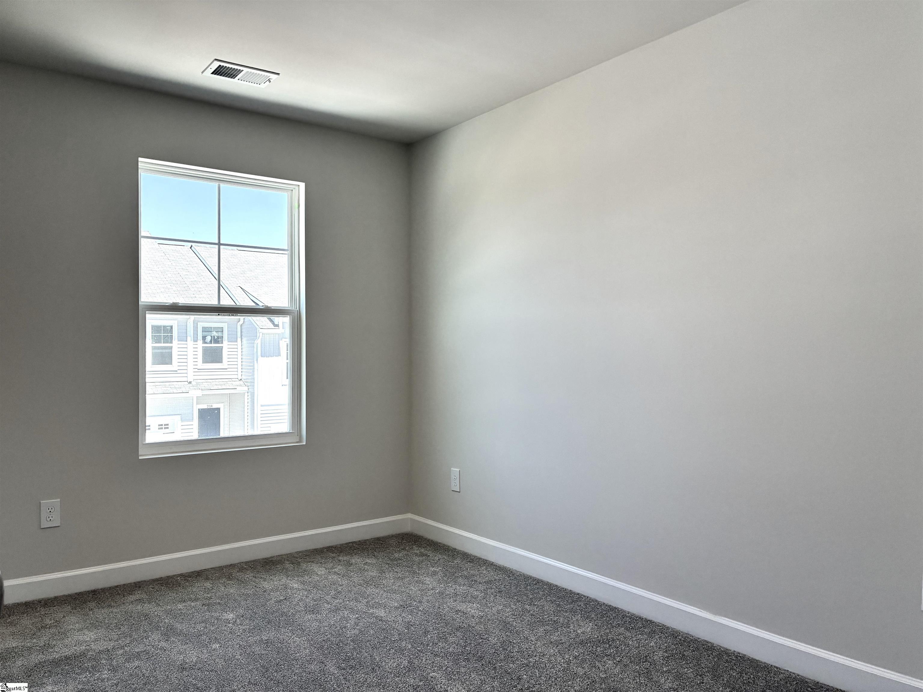 property viewer photo 10