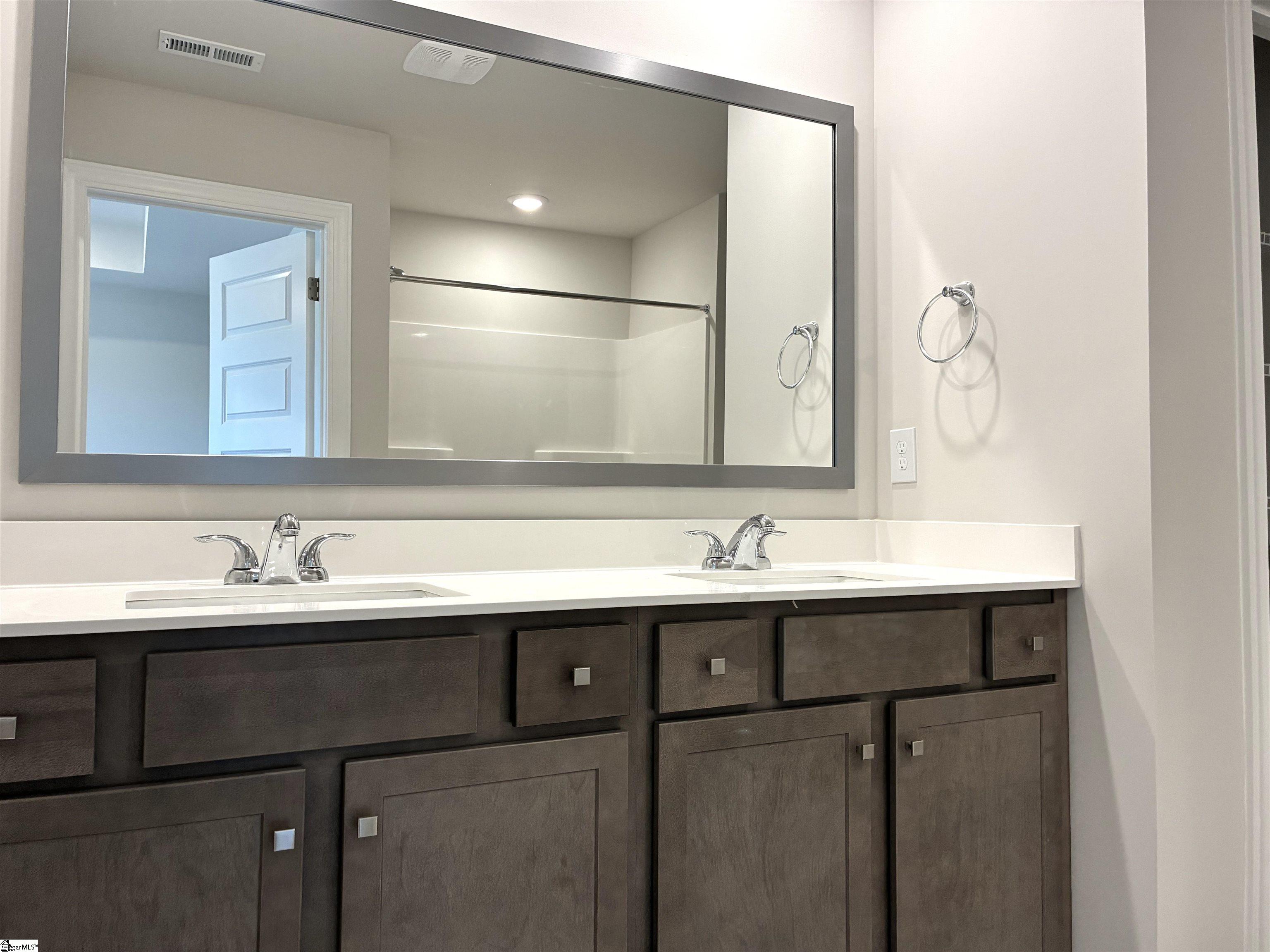 property viewer photo 13