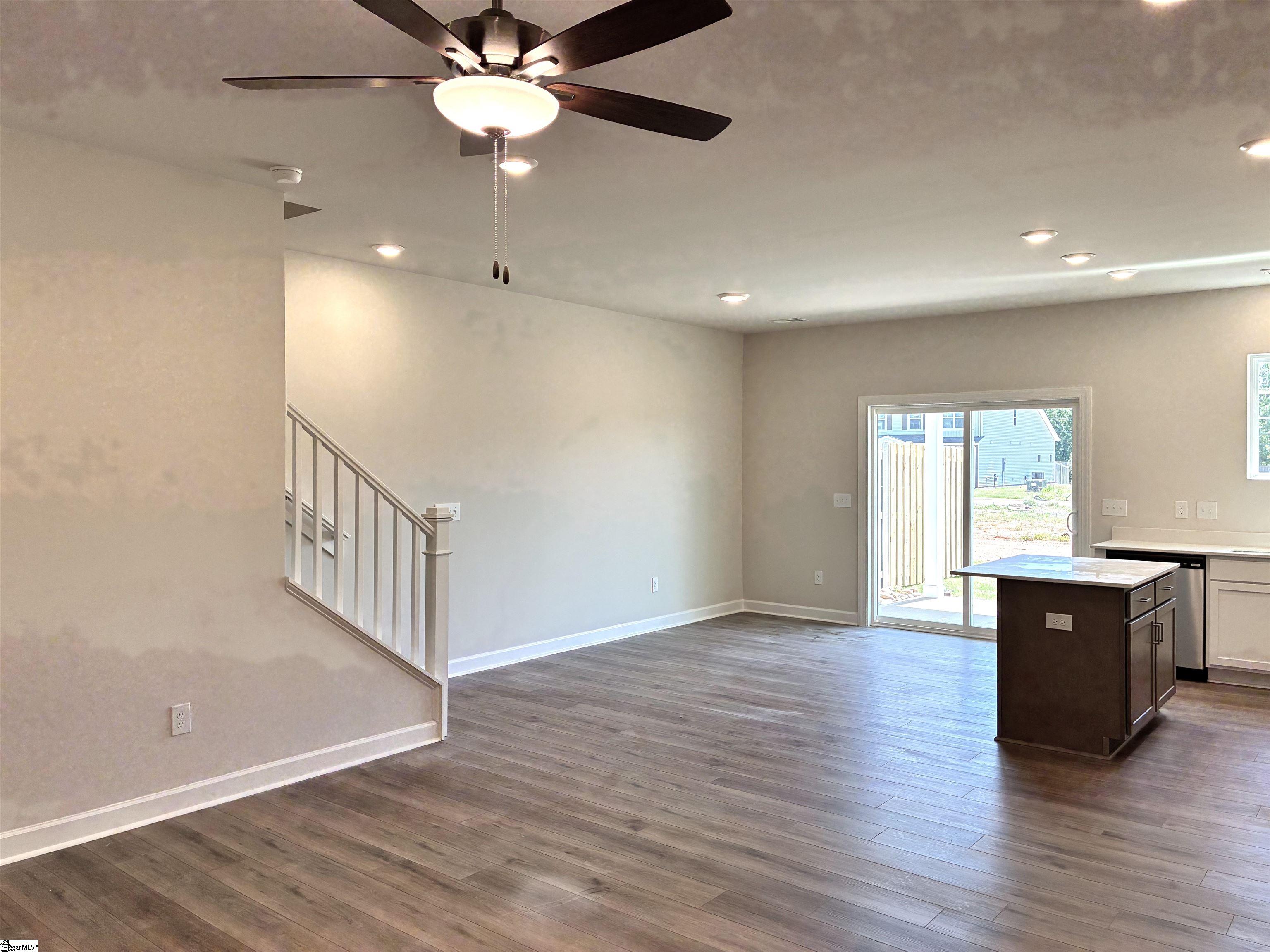property viewer photo 3