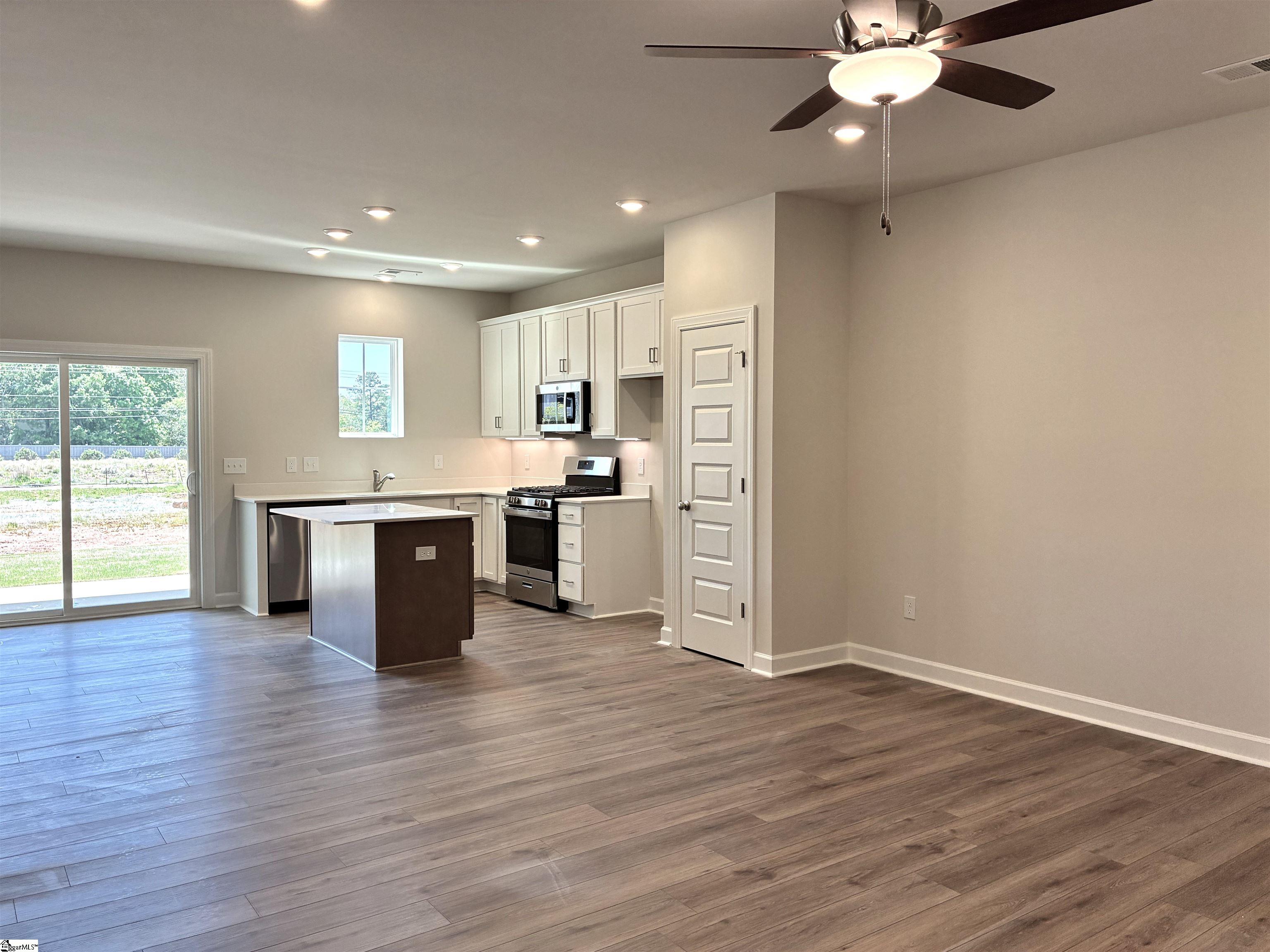 property viewer photo 4