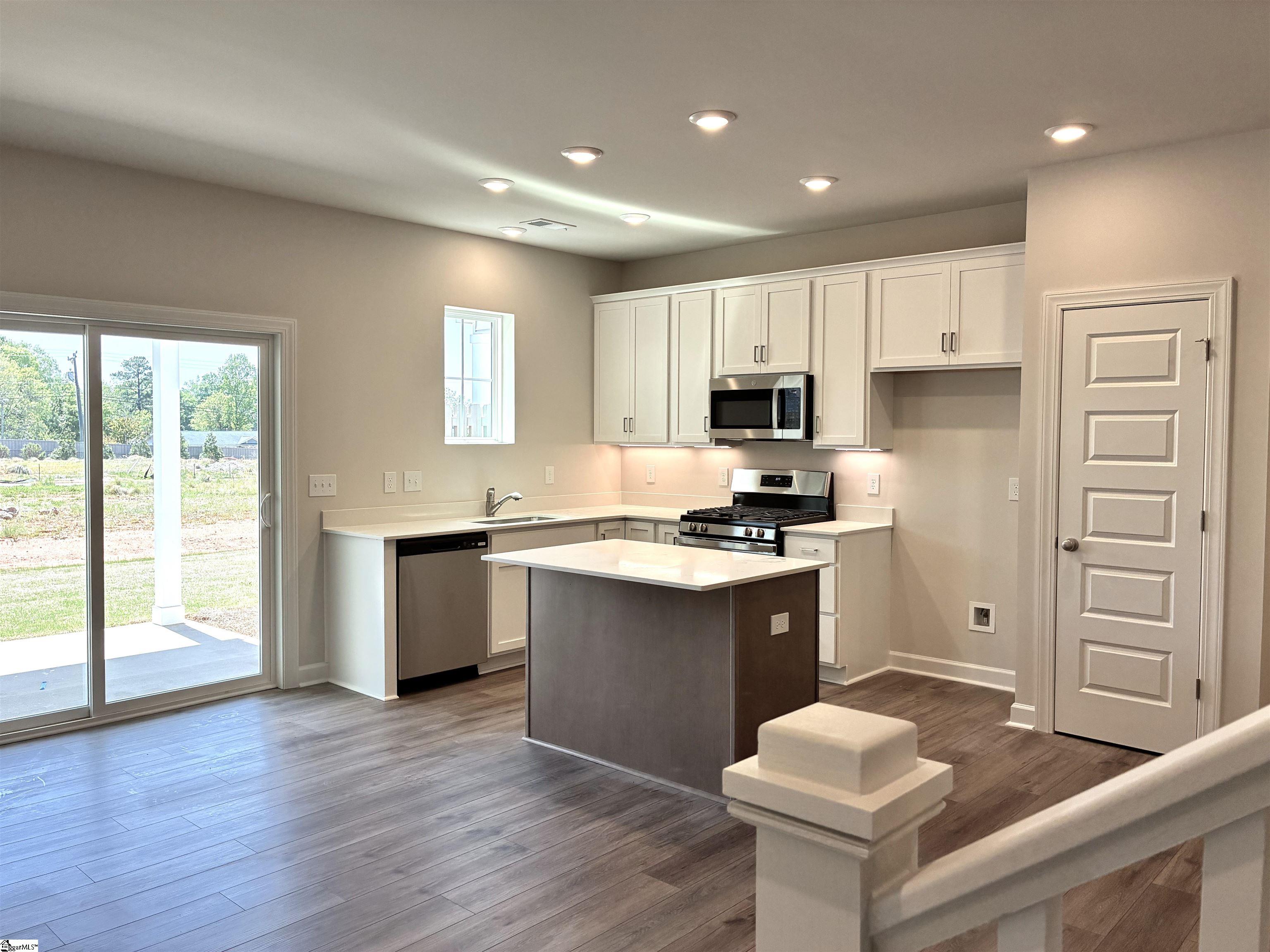 property viewer photo 6