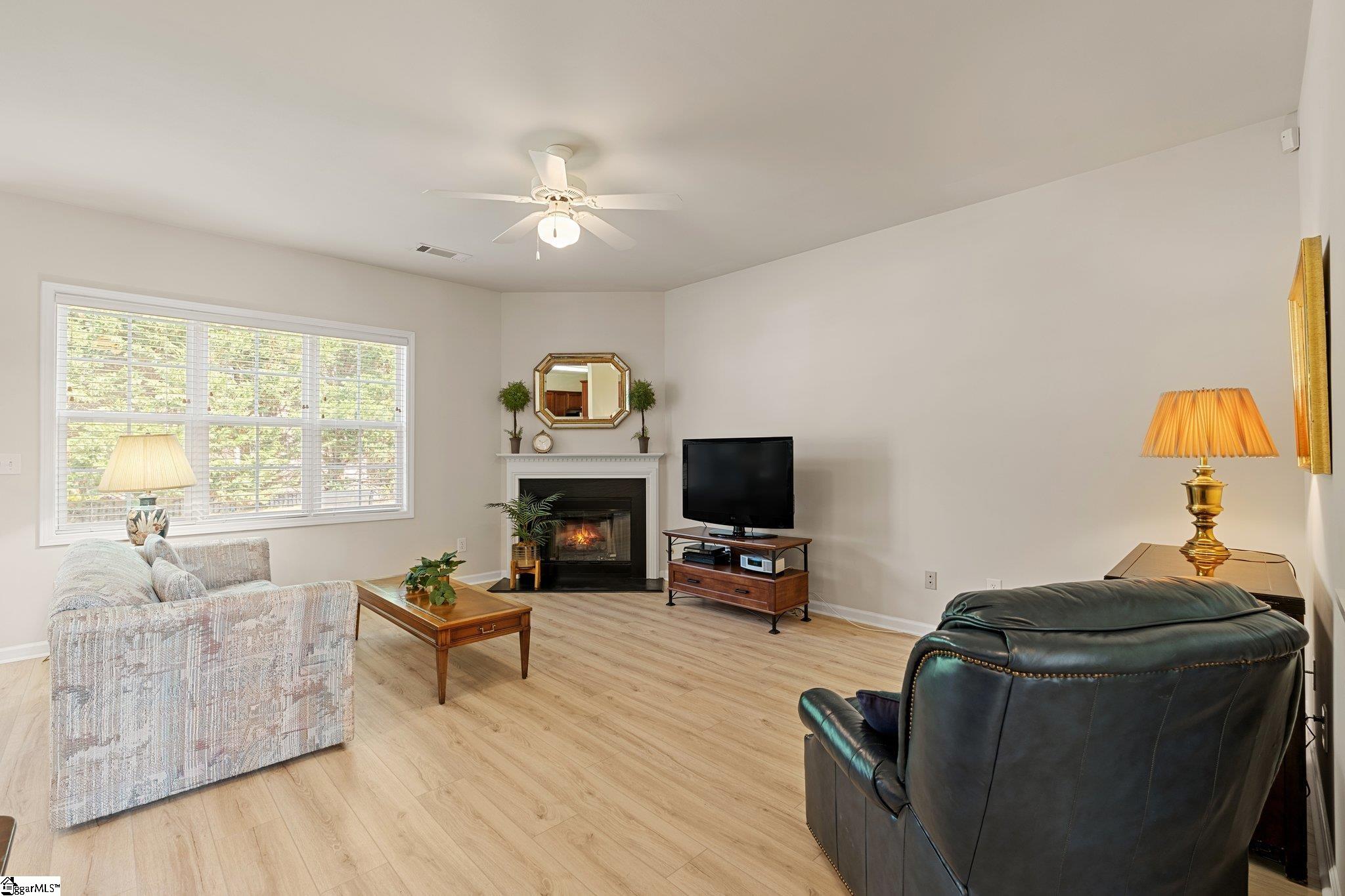 property viewer photo 11
