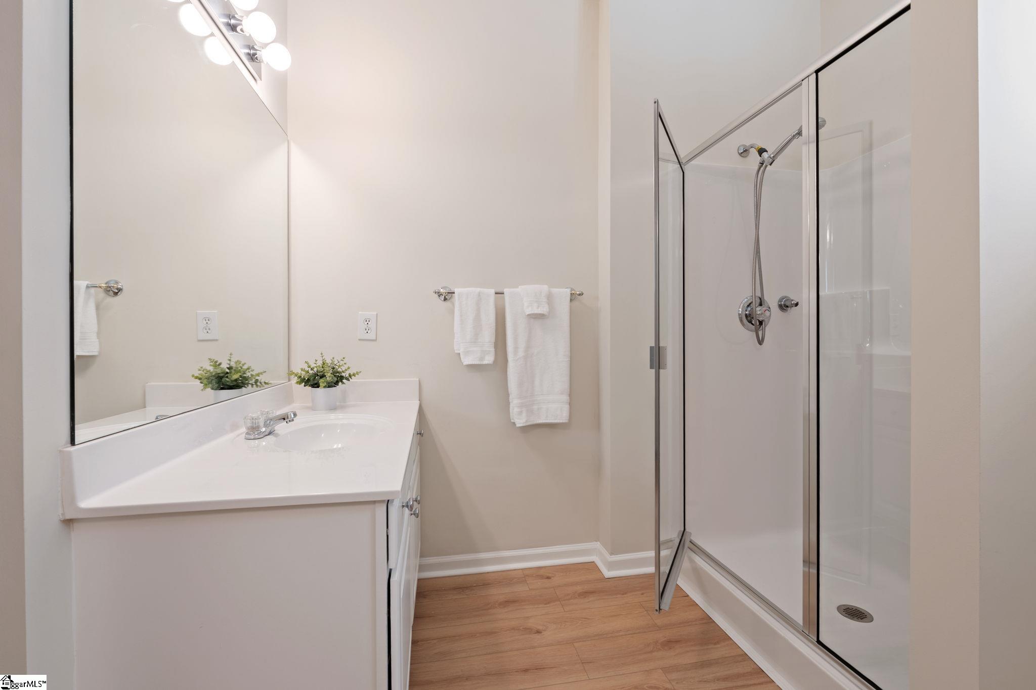 property viewer photo 17