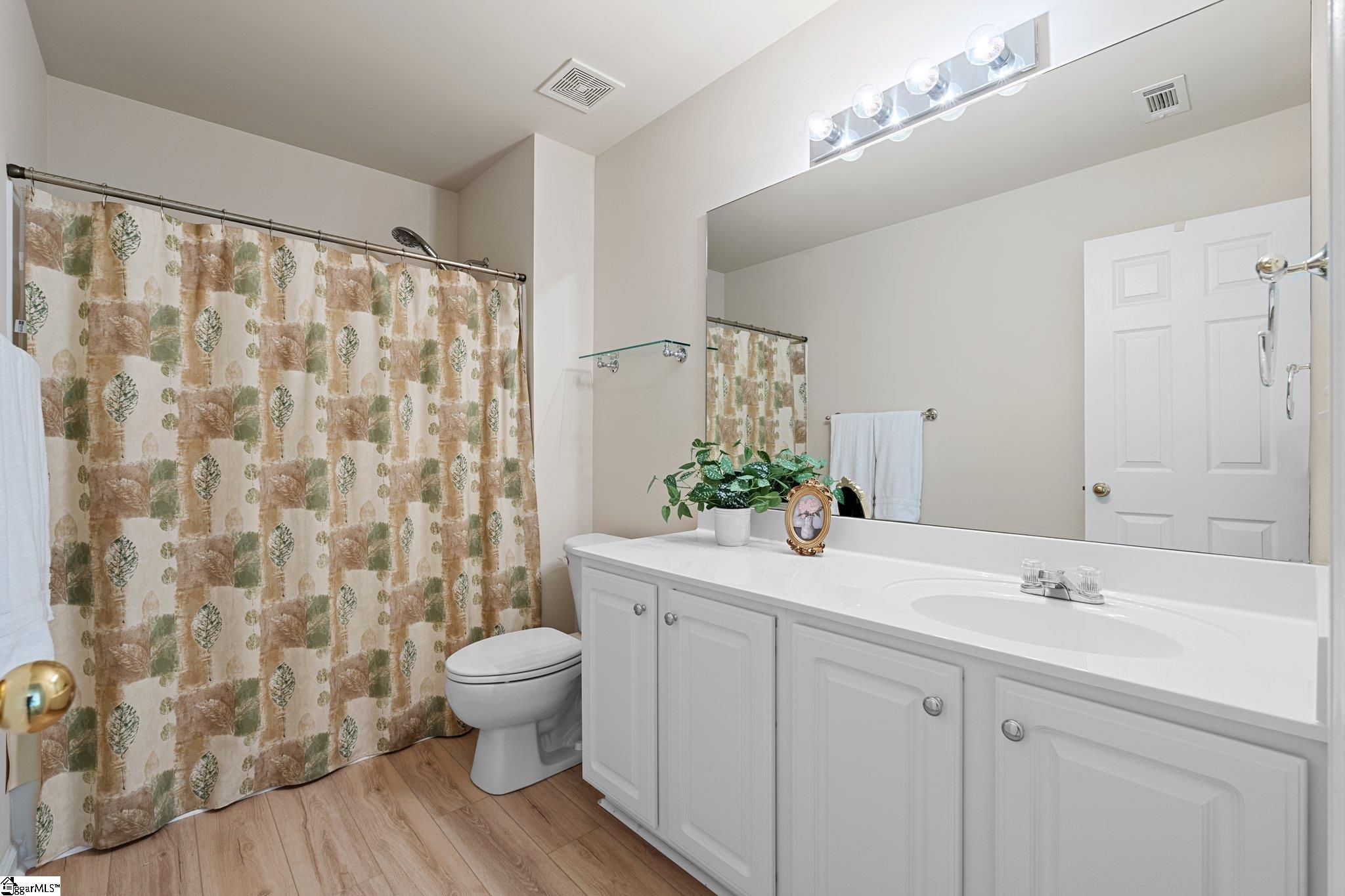 property viewer photo 25