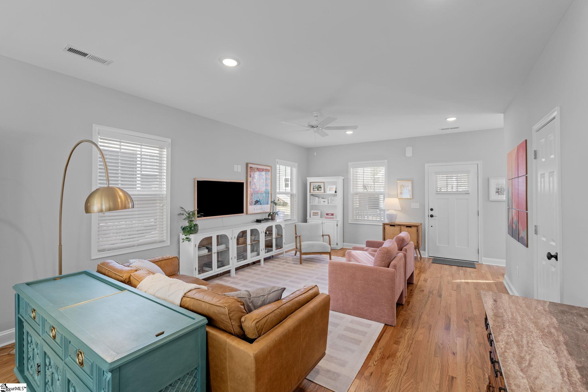 property viewer photo 12
