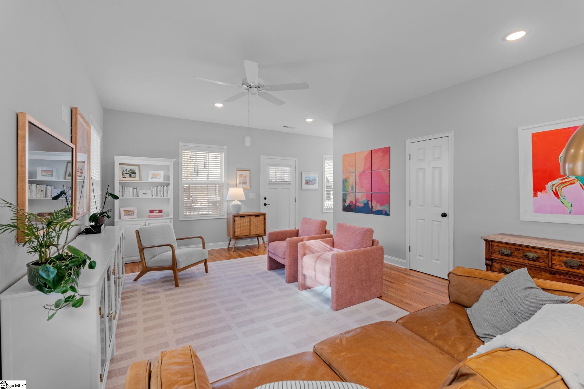 property viewer photo 13