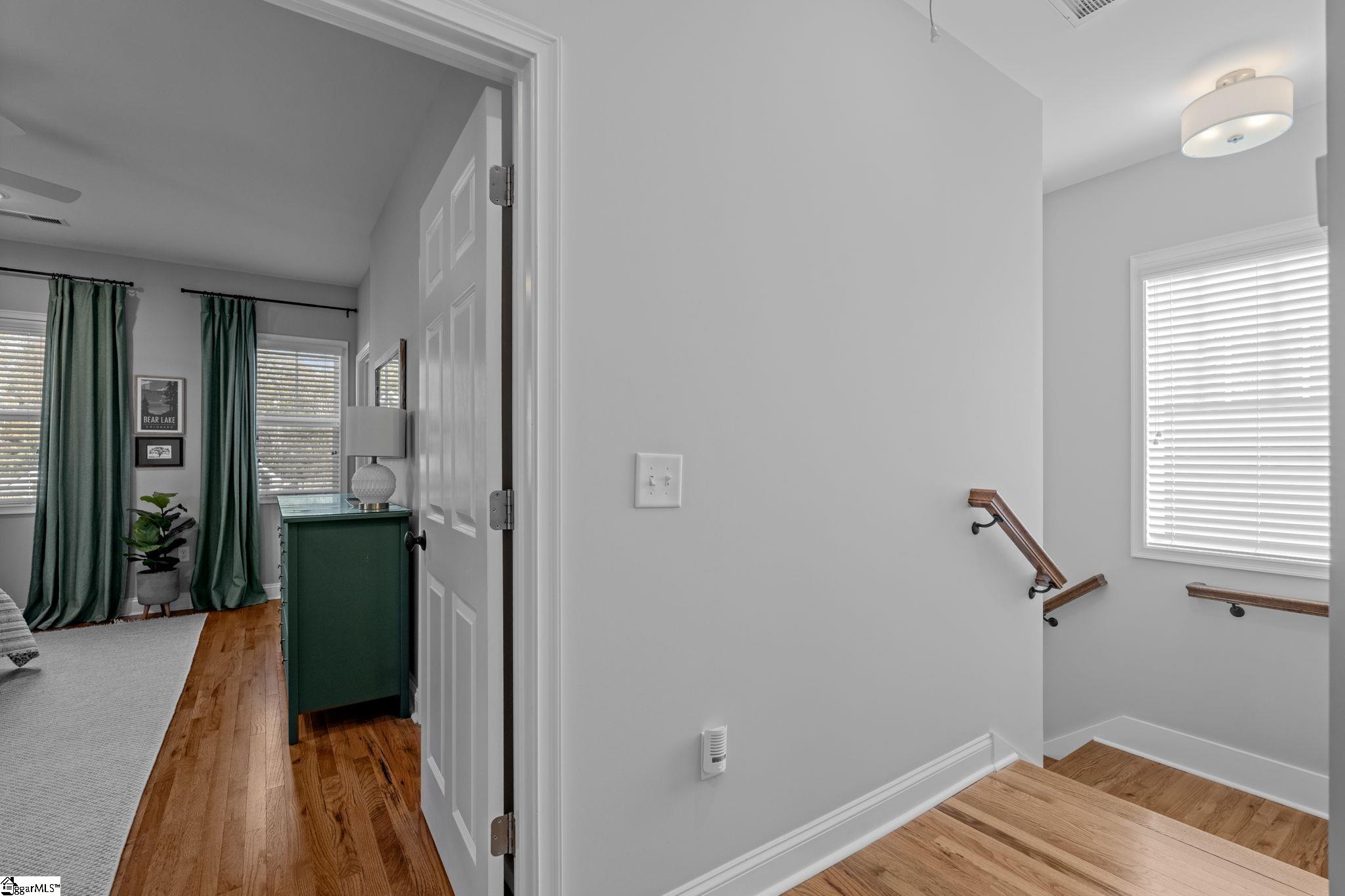 property viewer photo 17