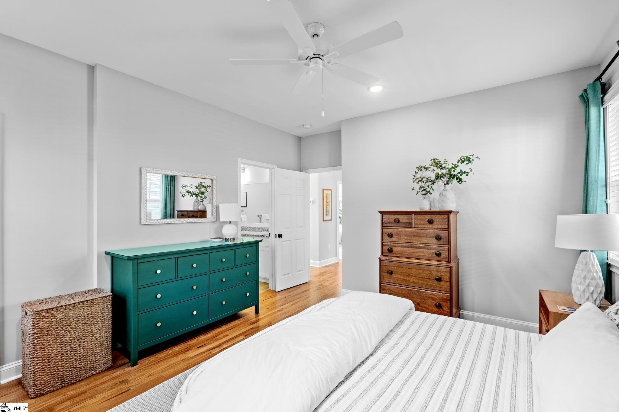 property viewer photo 19