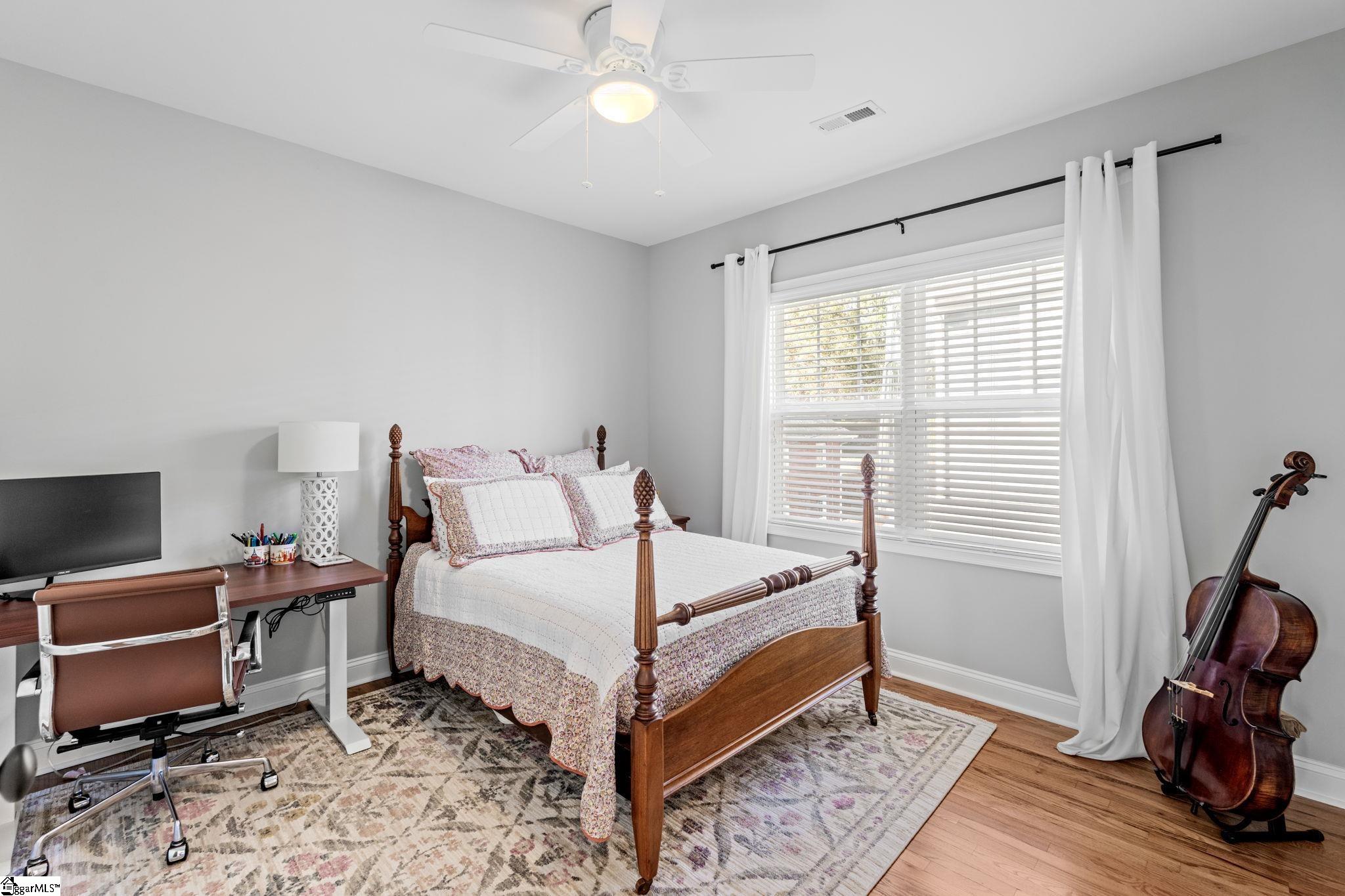 property viewer photo 23