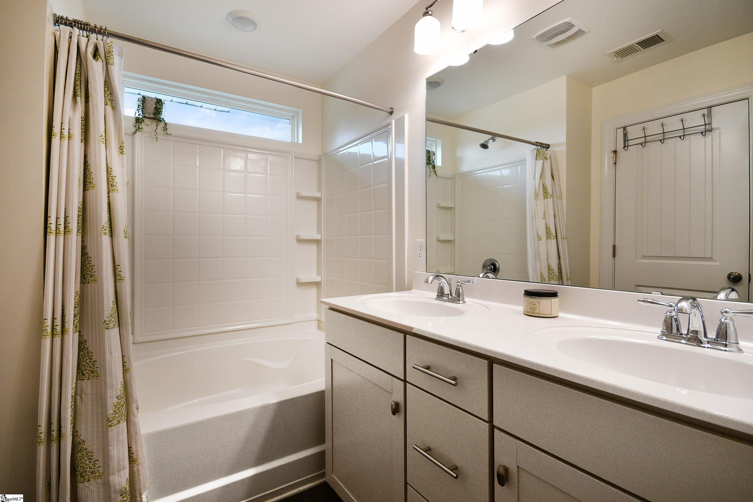 property viewer photo 11