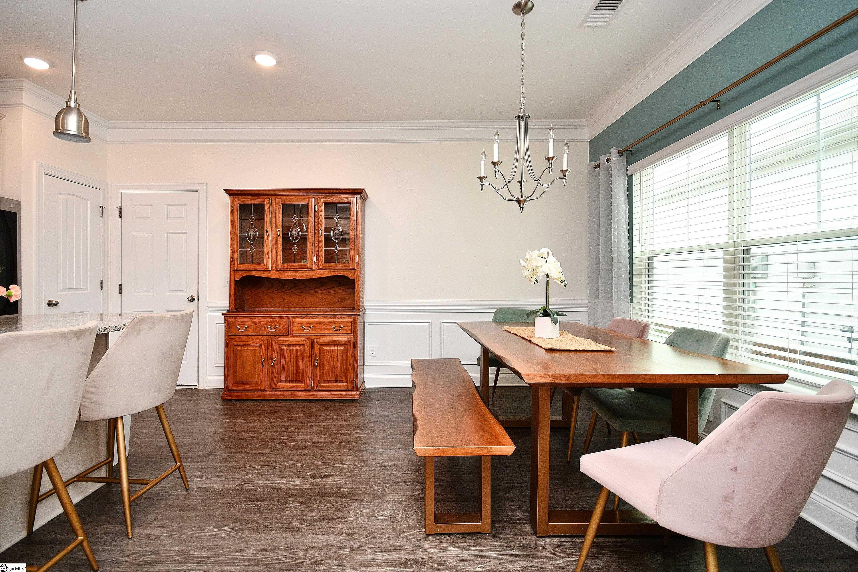 property viewer photo 6