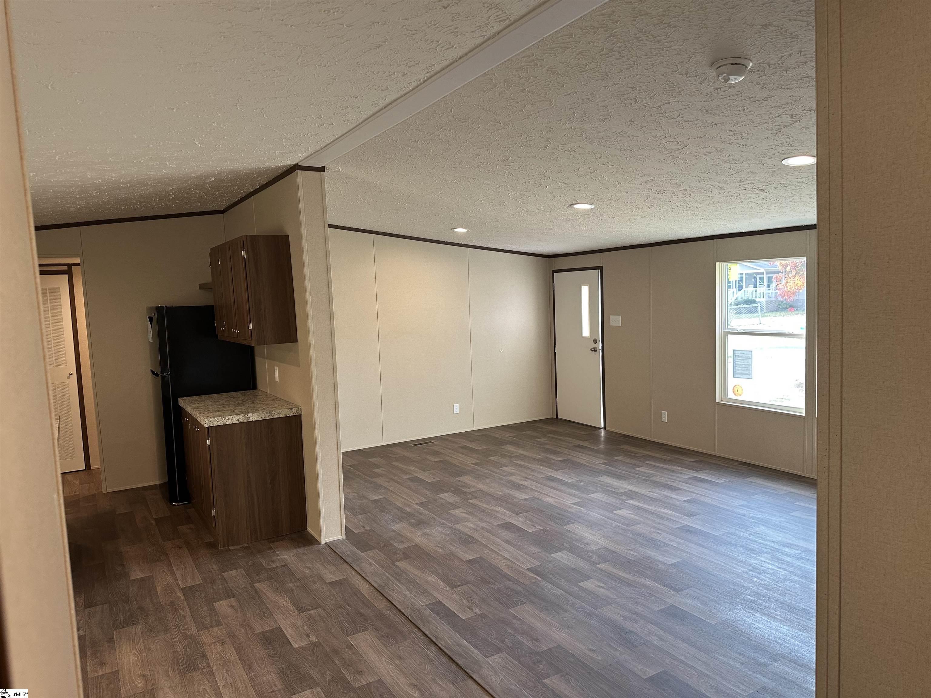 property viewer photo 4