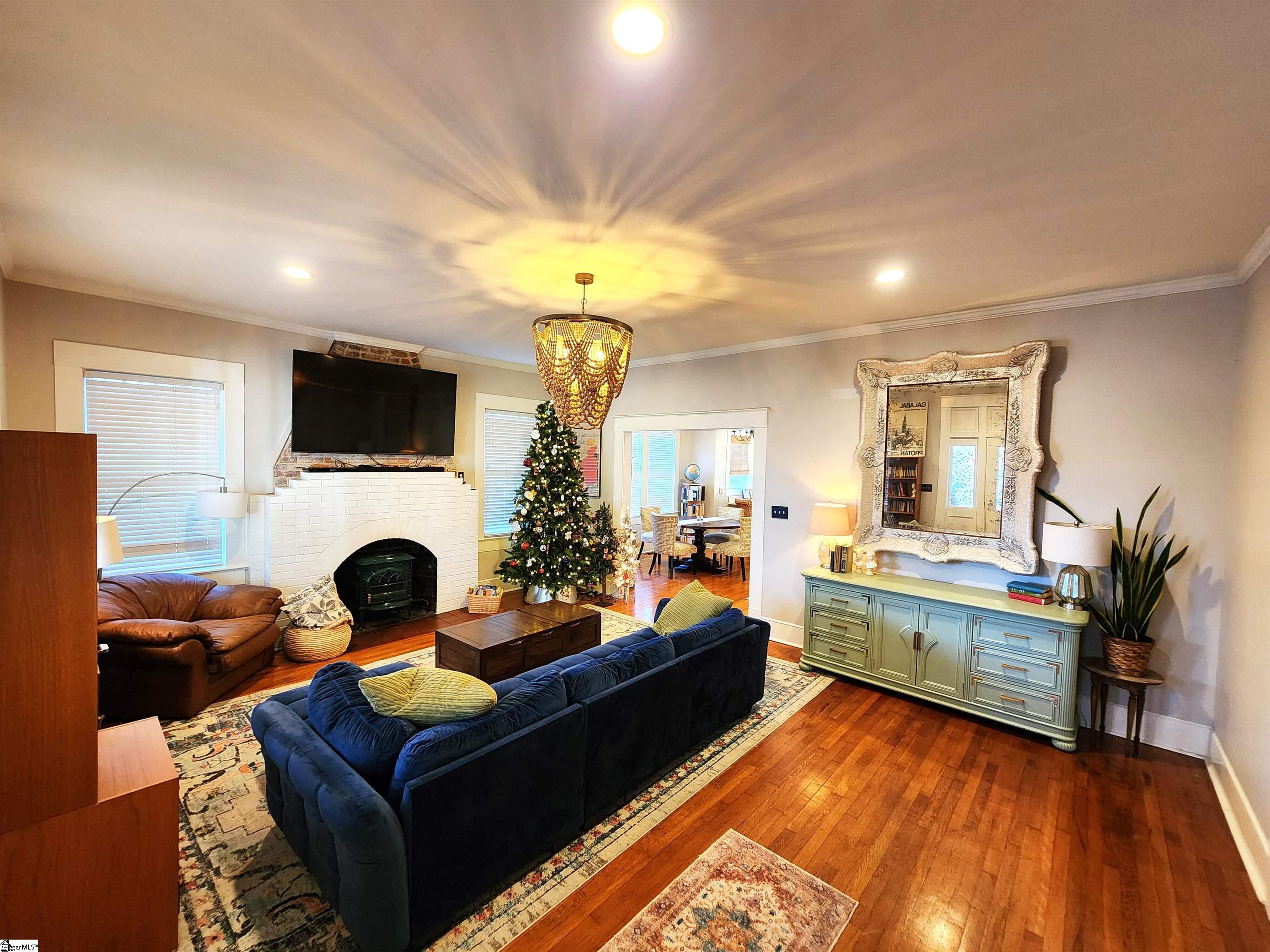 property viewer photo 3