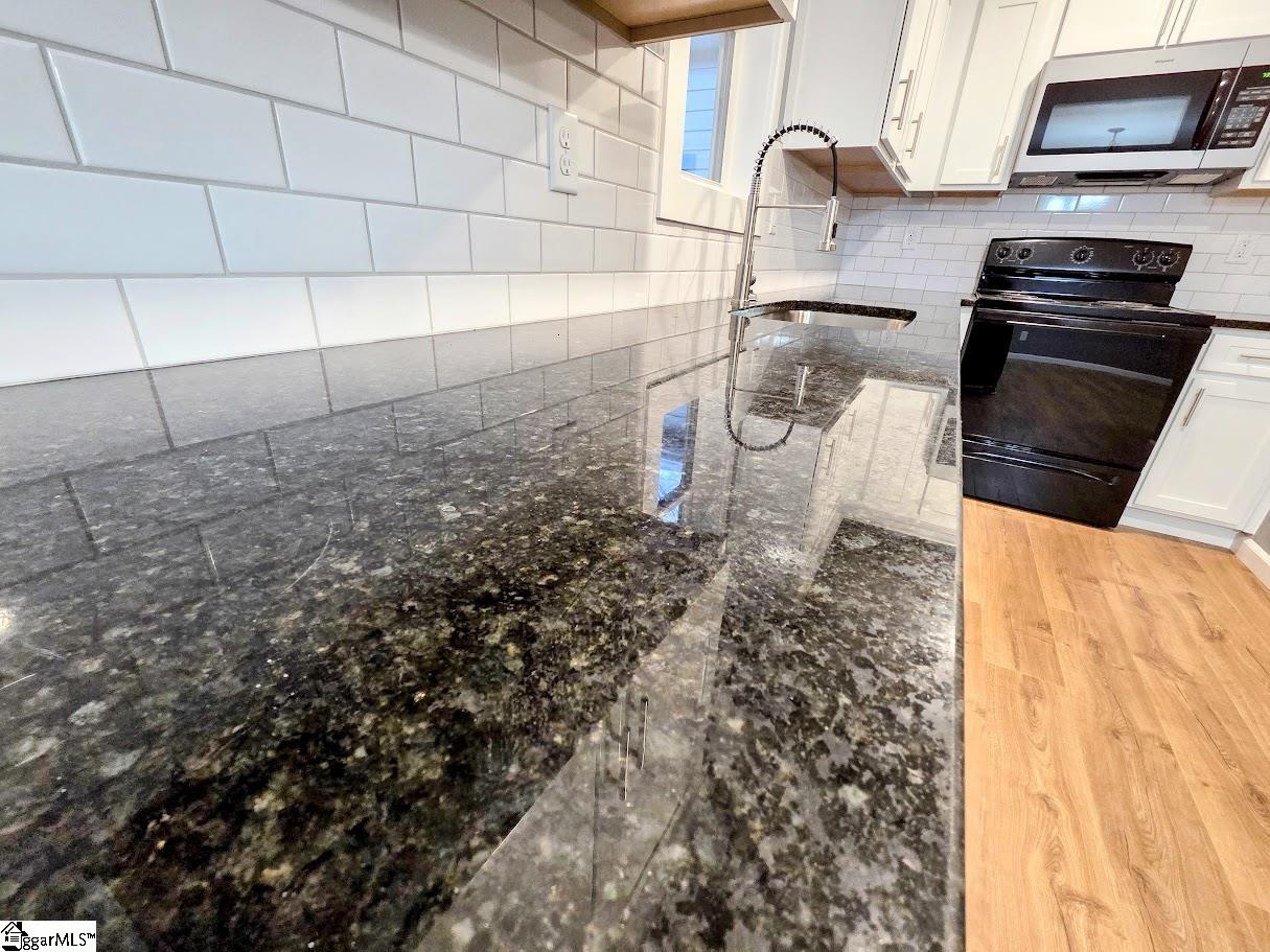 property viewer photo 17