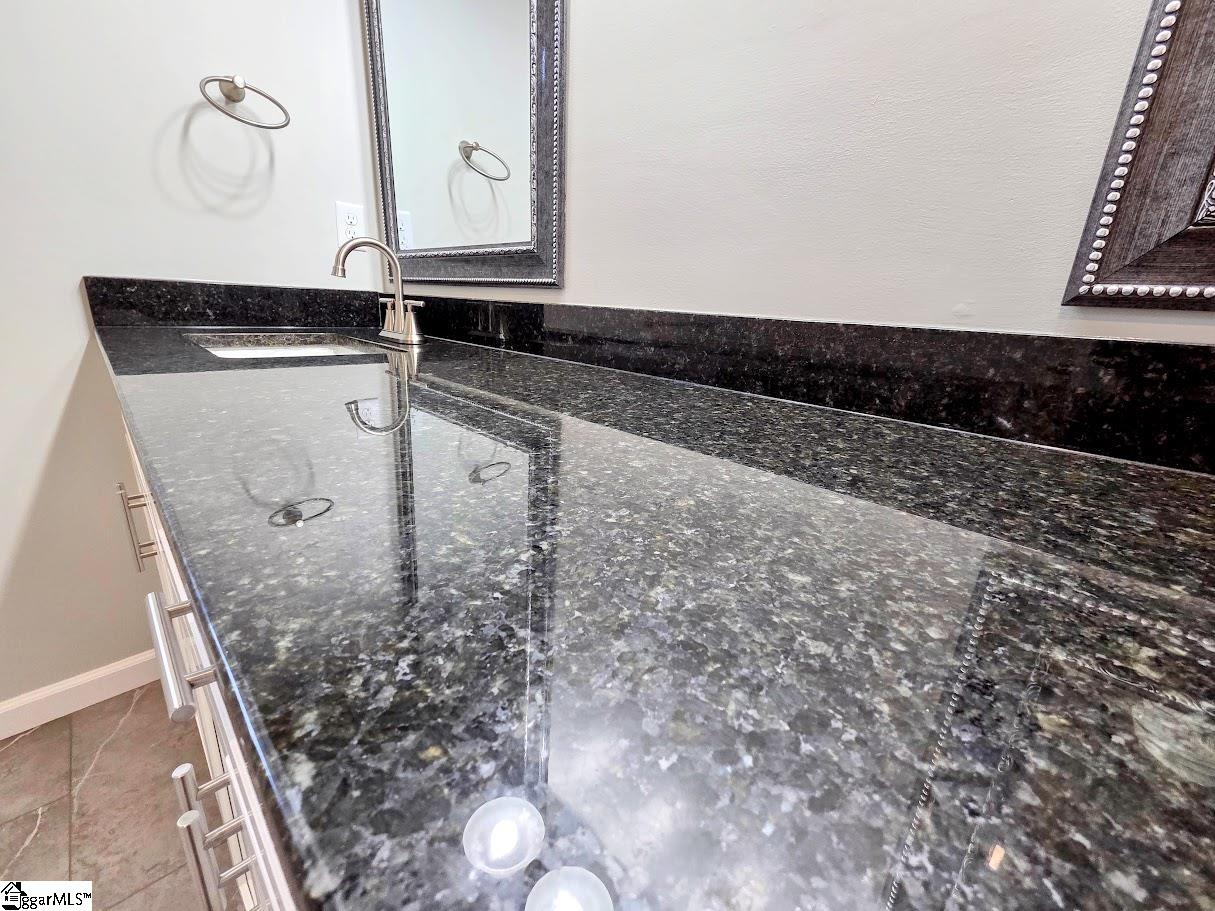 property viewer photo 28