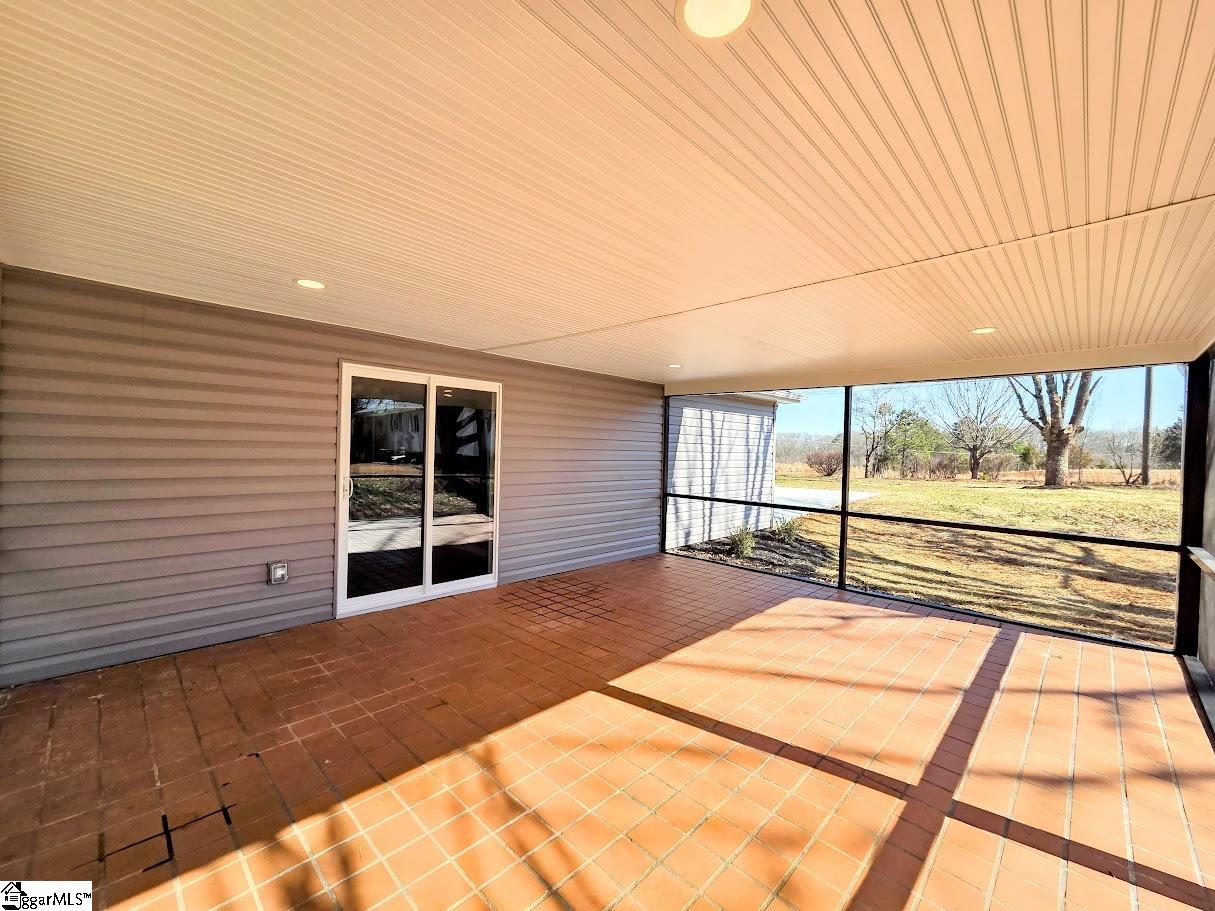 property viewer photo 36