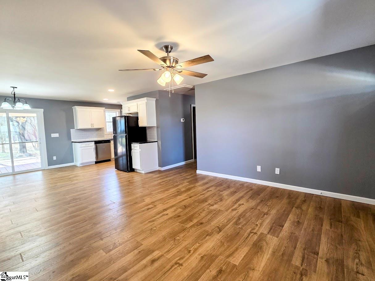 property viewer photo 9