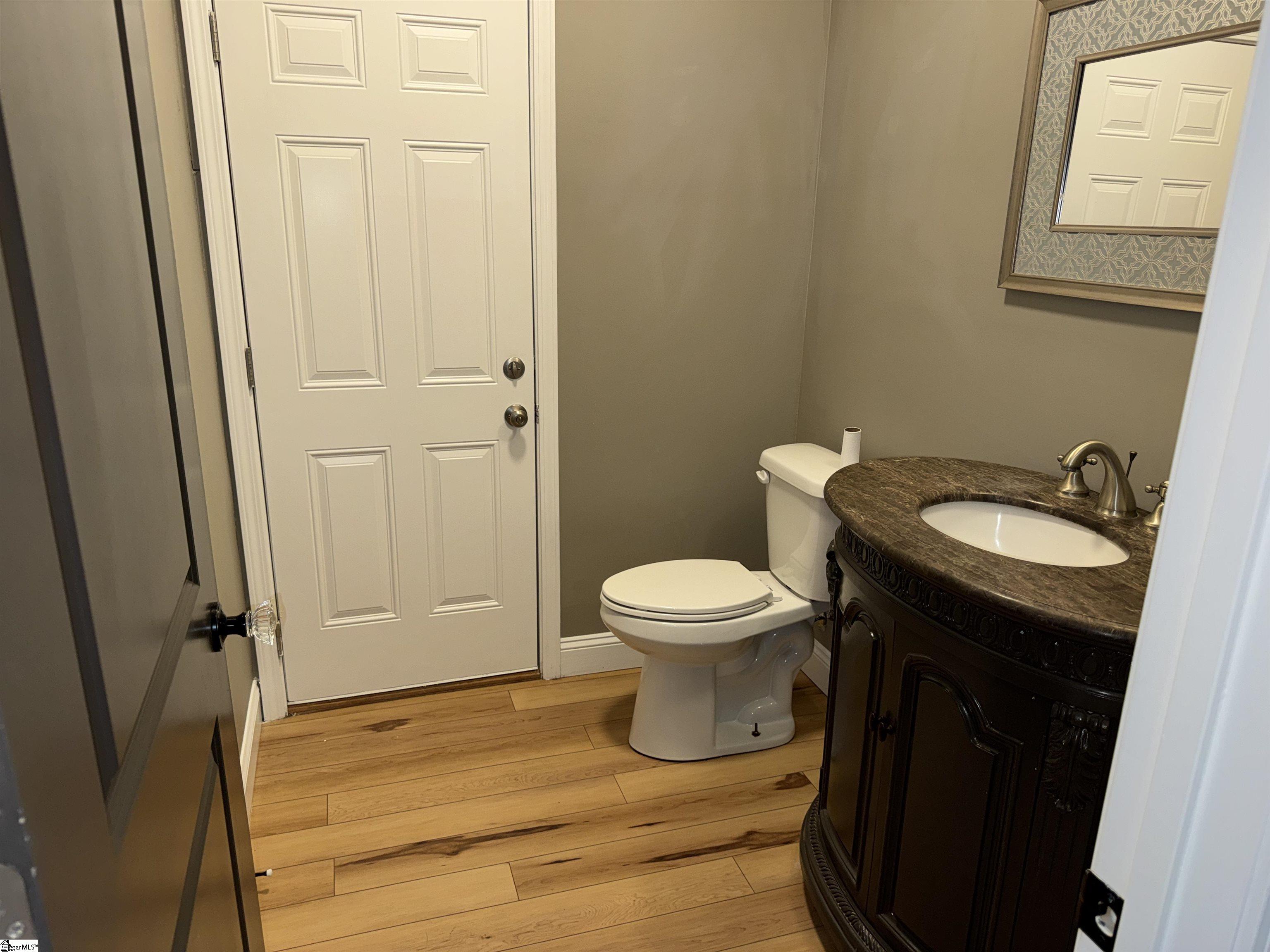 main property photo 6