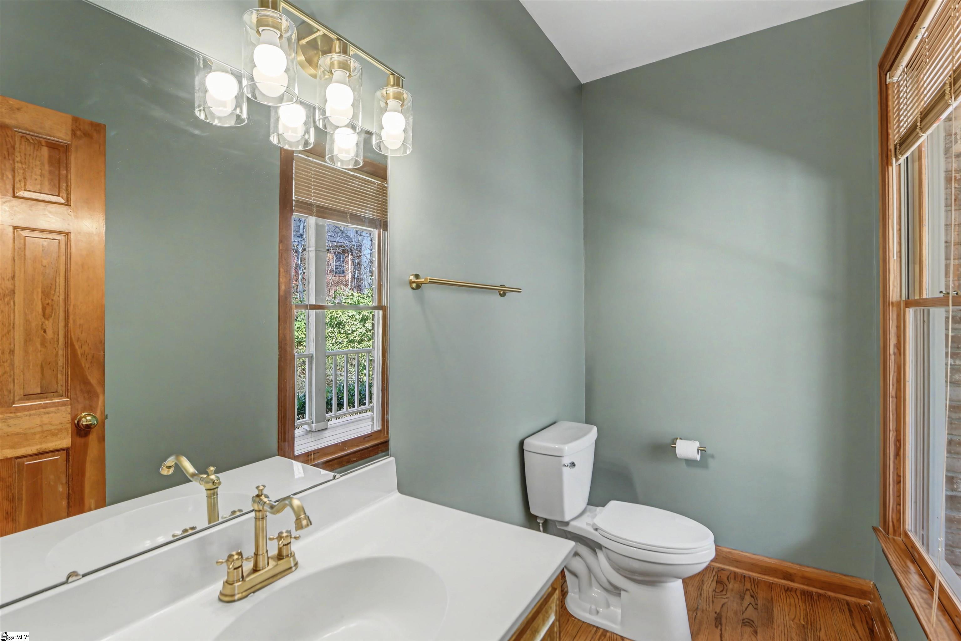 main property photo 10
