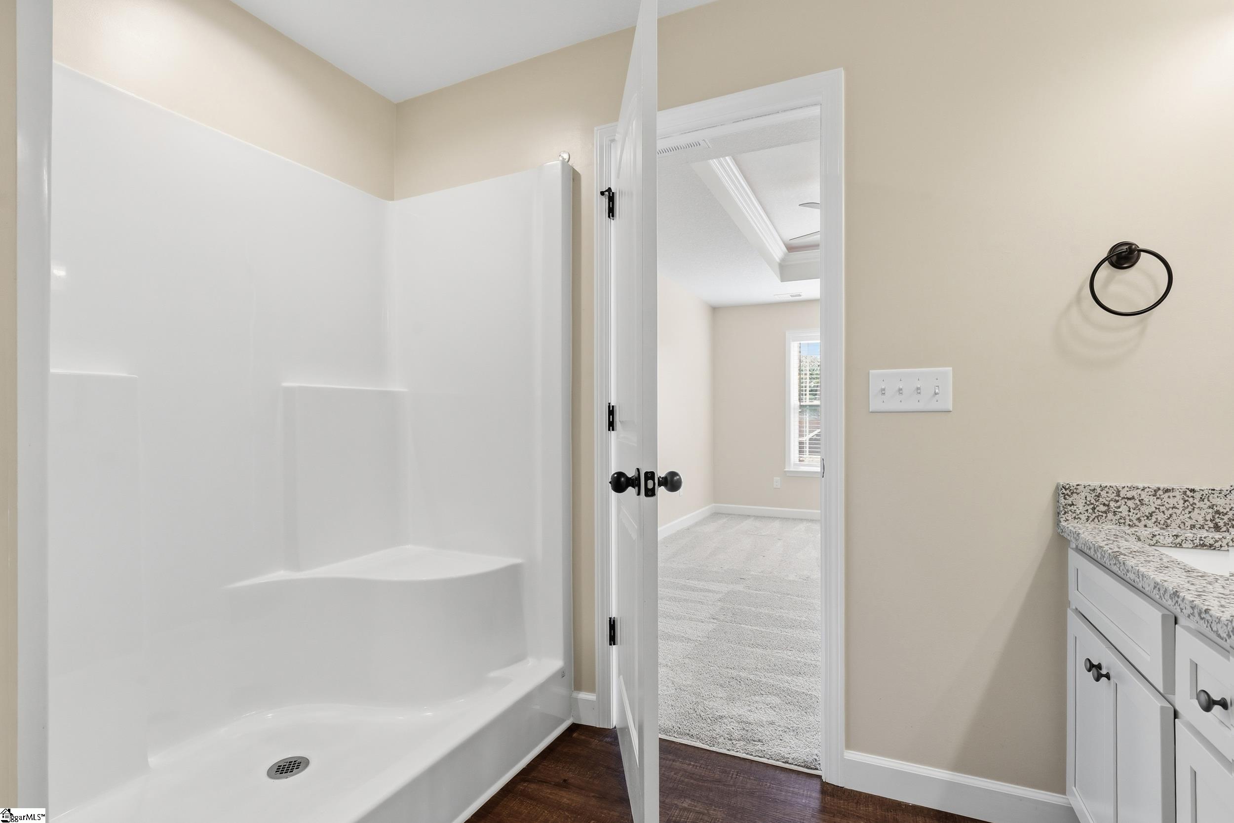 property viewer photo 15