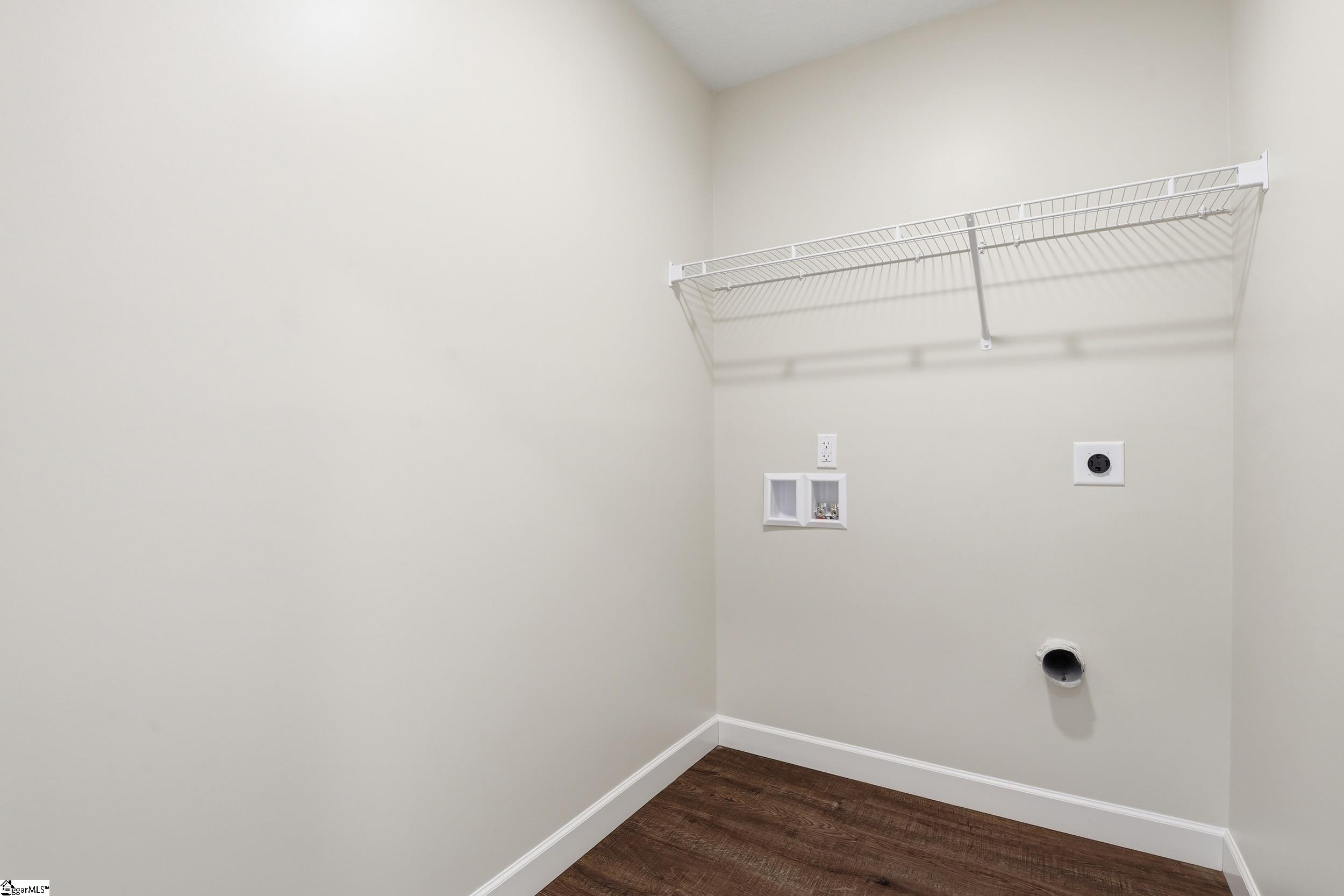 property viewer photo 24