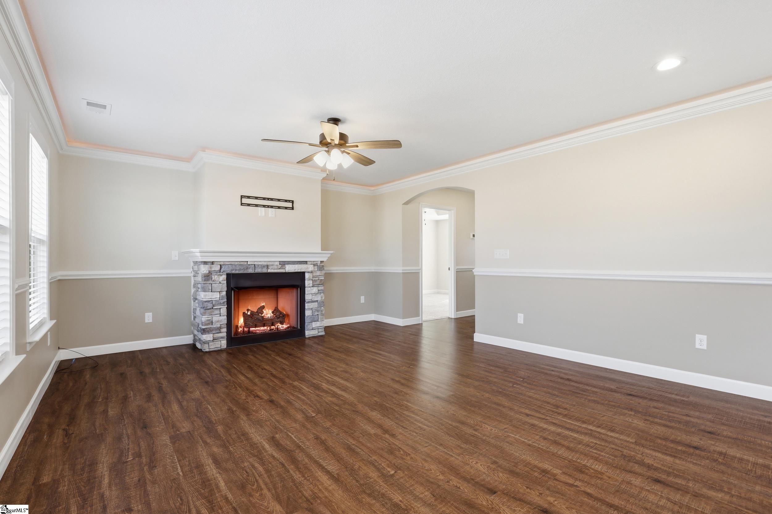 property viewer photo 4