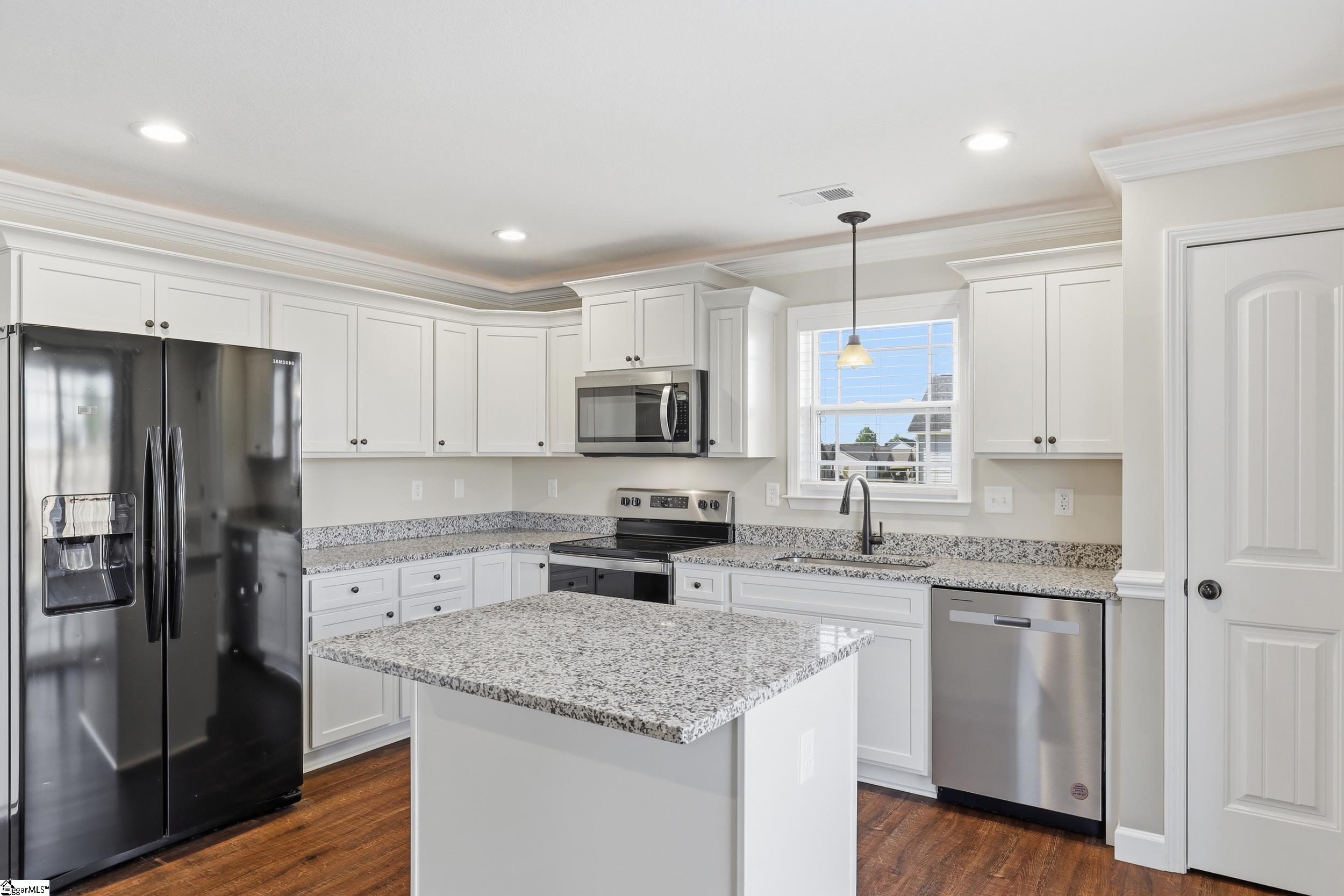 property viewer photo 7