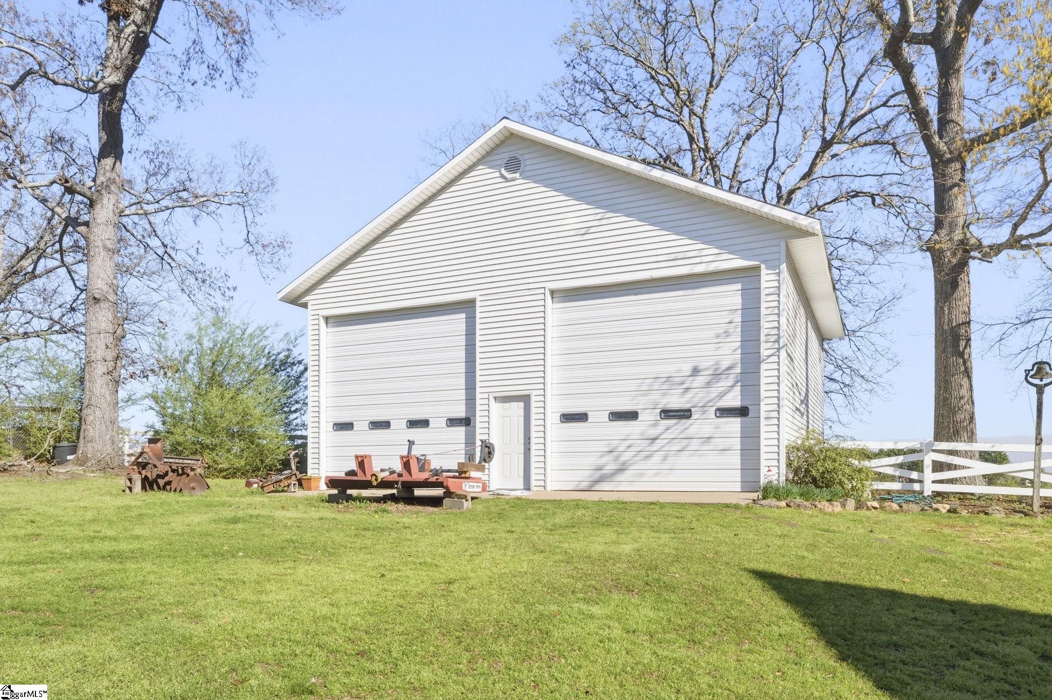 main property photo 39