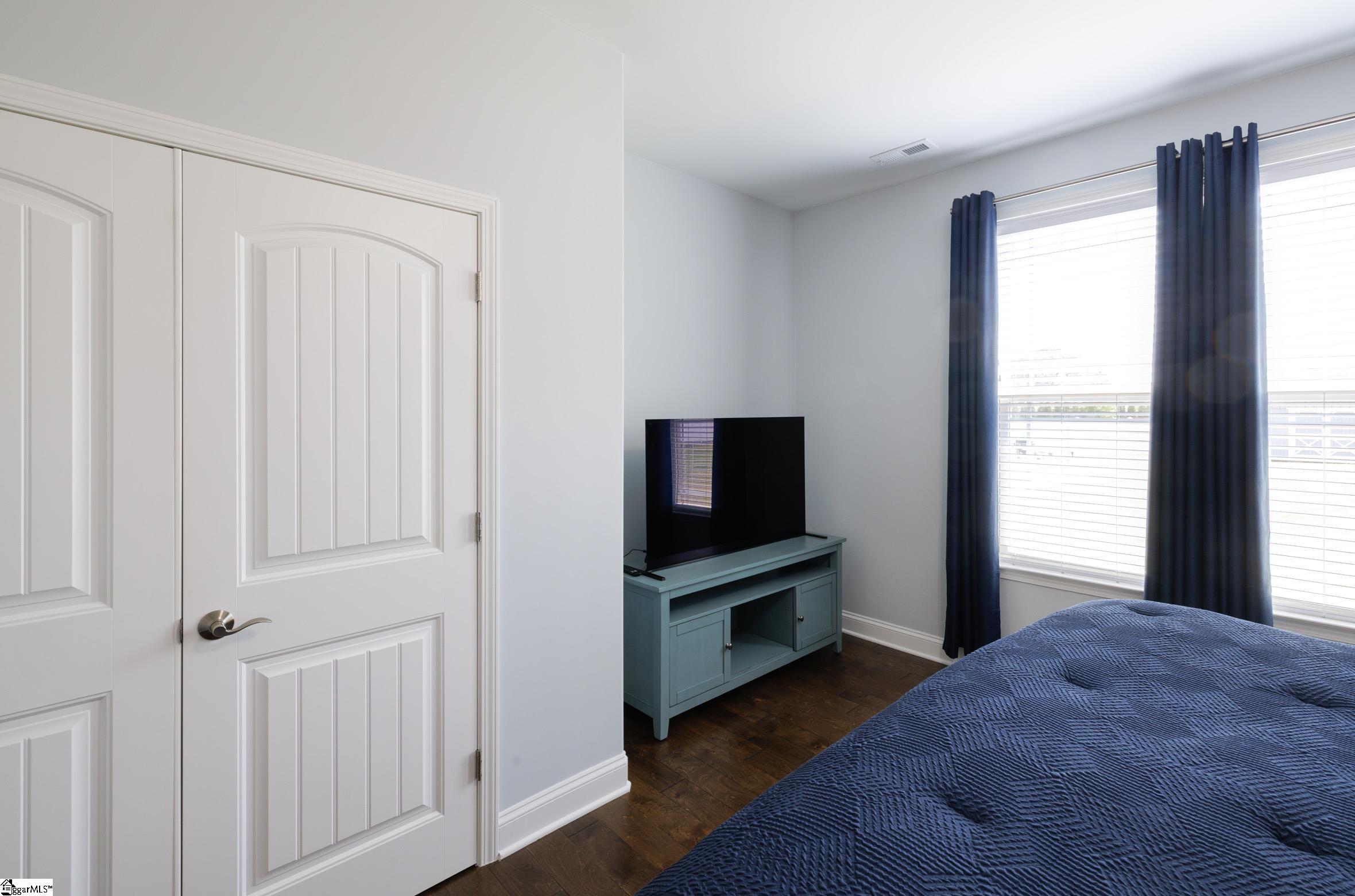 property viewer photo 31