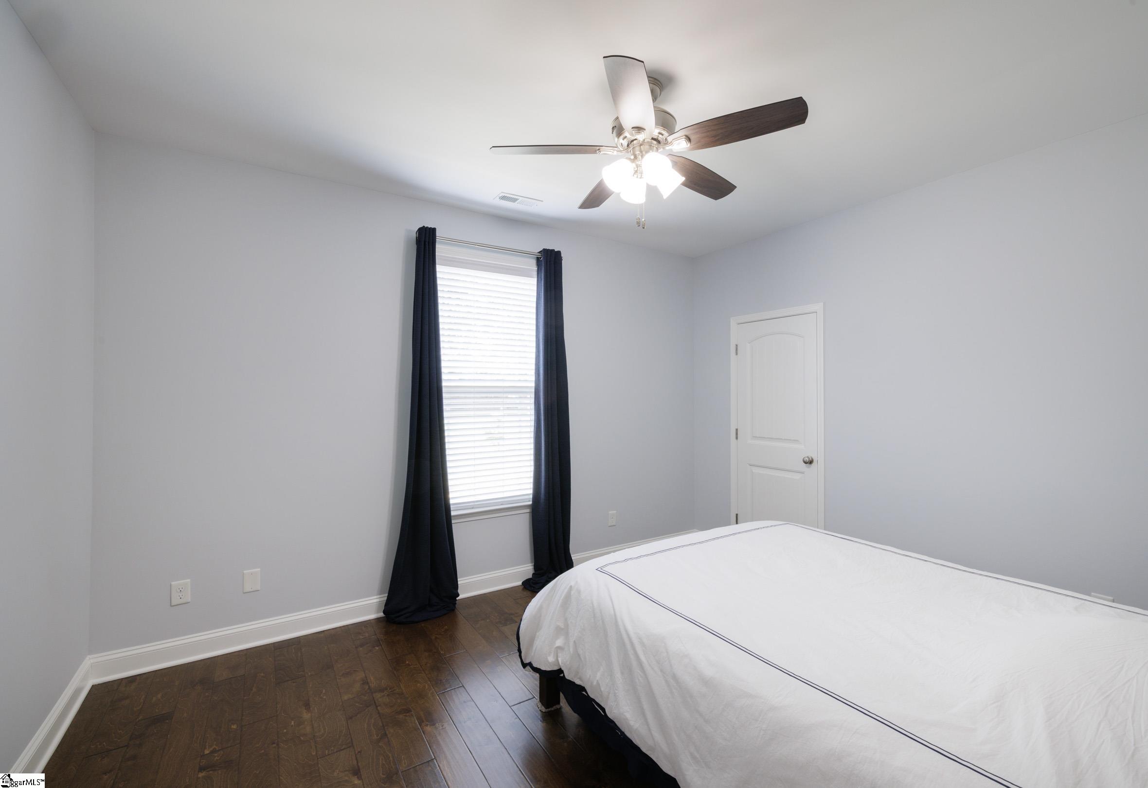 property viewer photo 32
