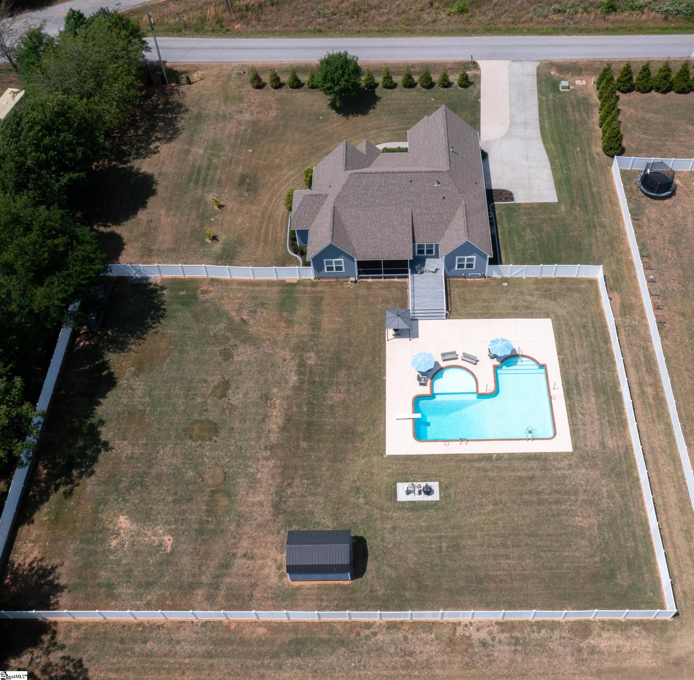 property viewer photo 40