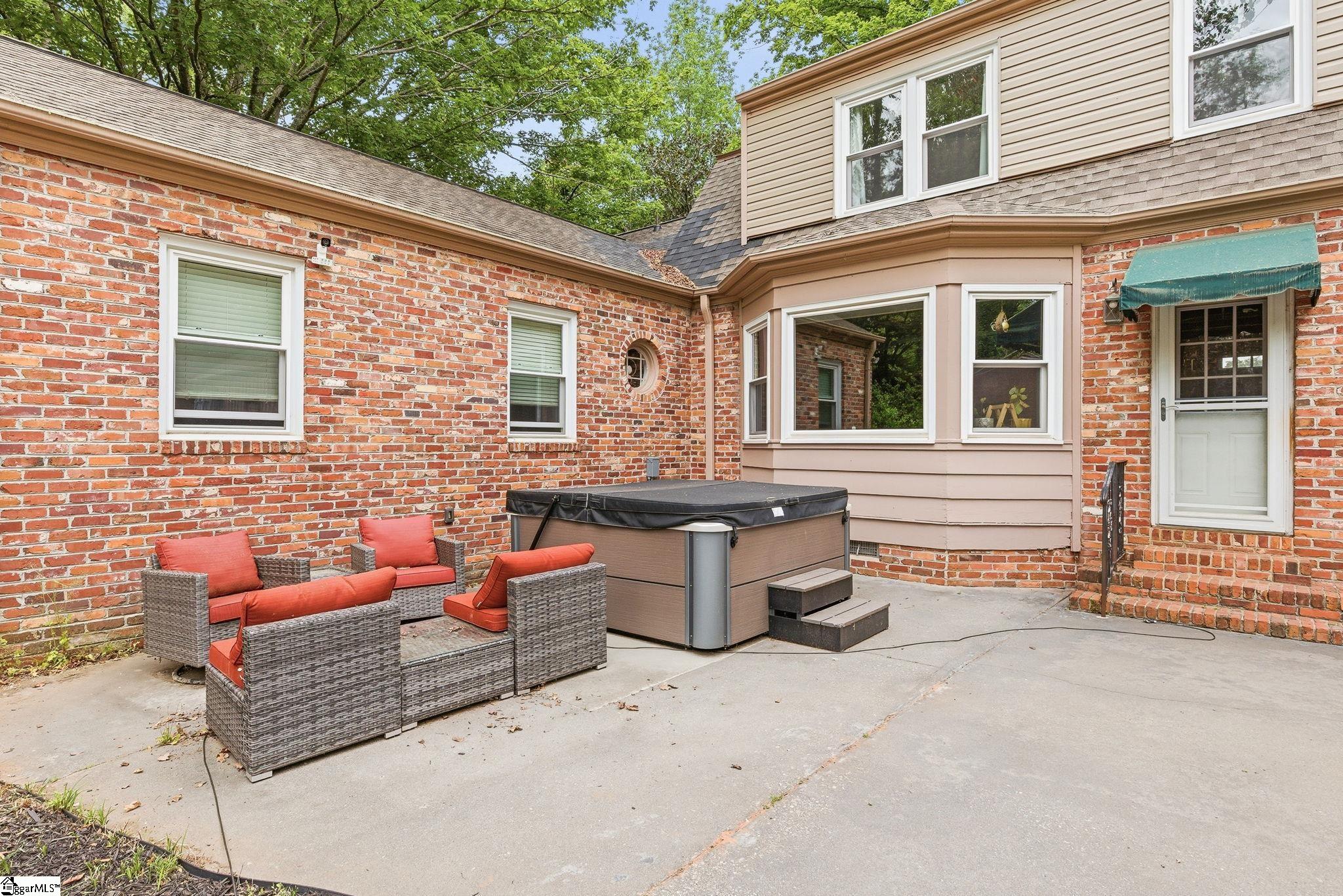 main property photo 40