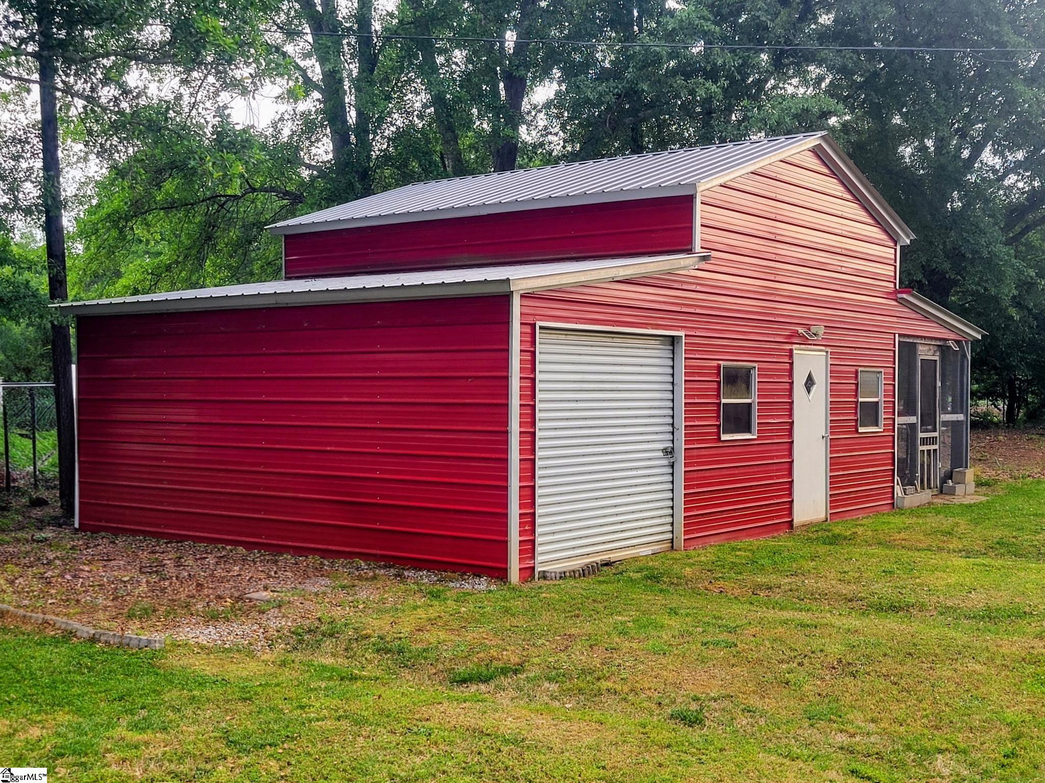 main property photo 40