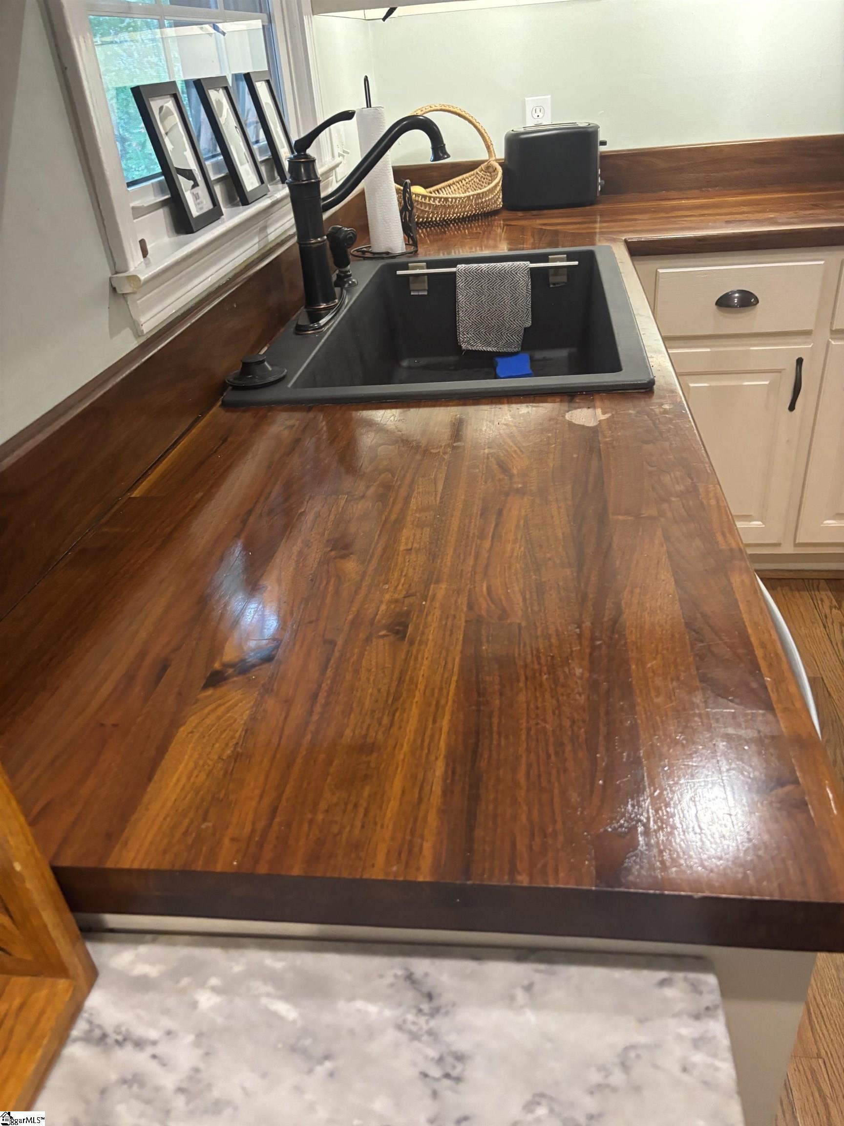 property viewer photo 10