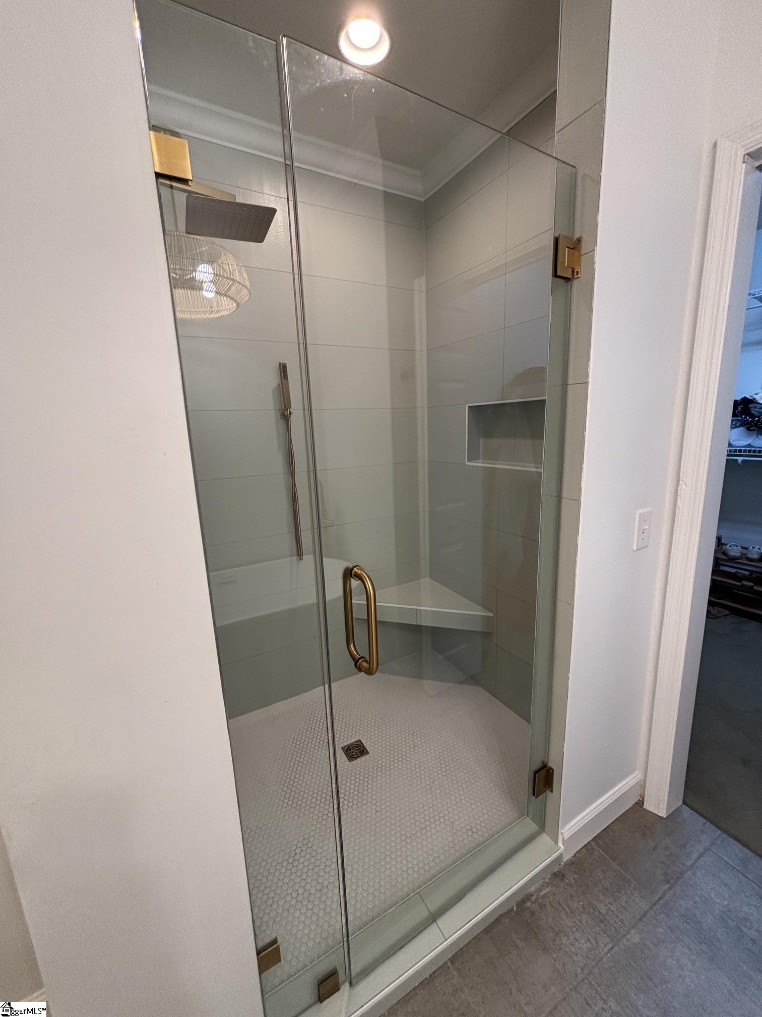 property viewer photo 19