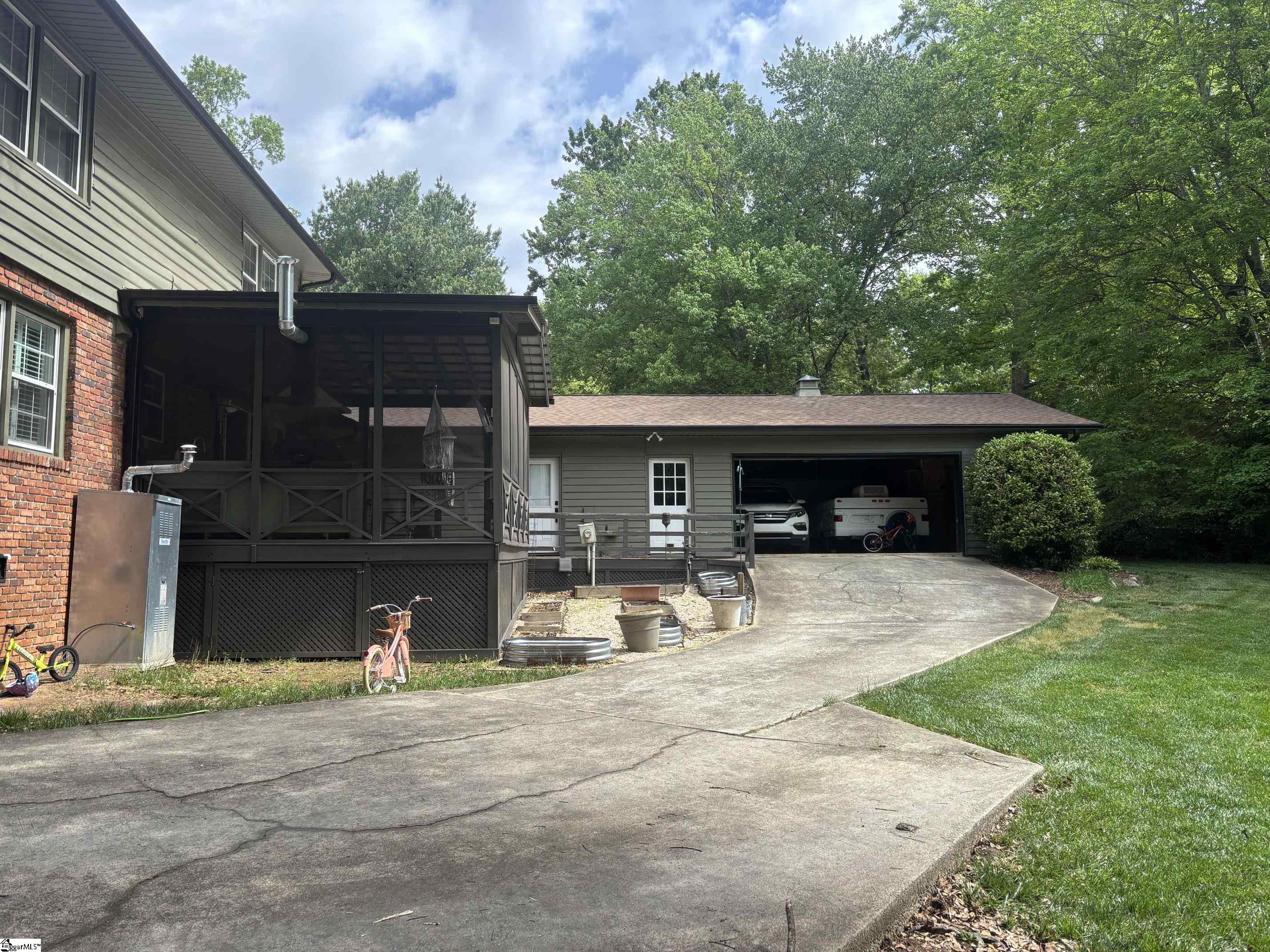 property viewer photo 36
