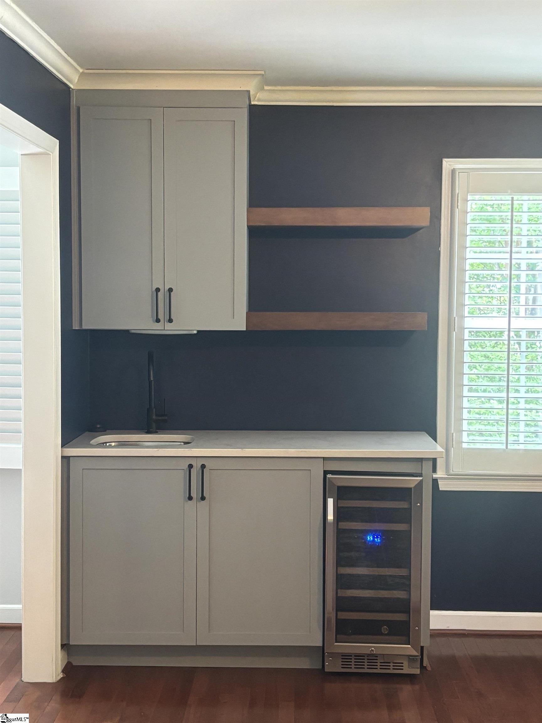property viewer photo 4