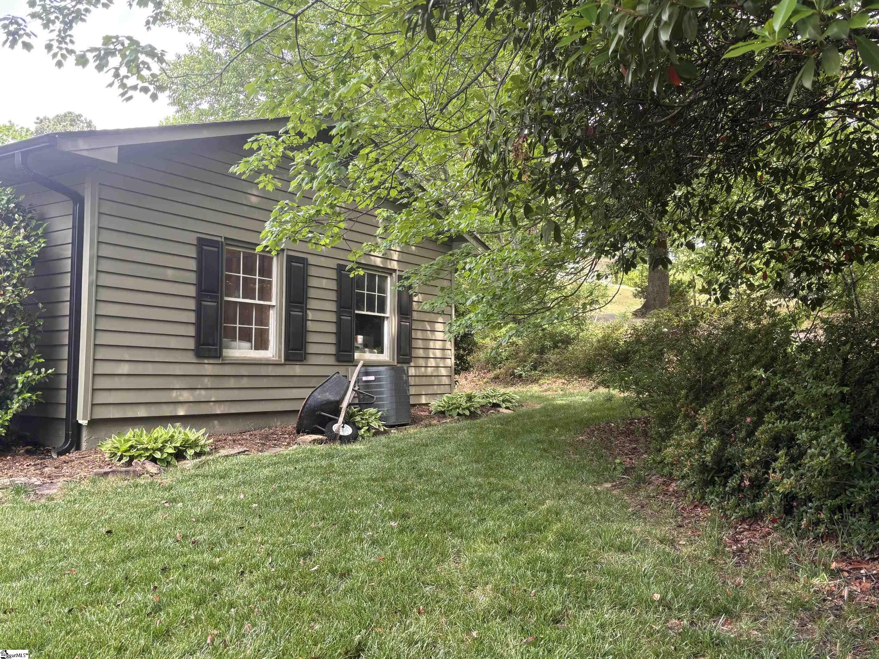 property viewer photo 41