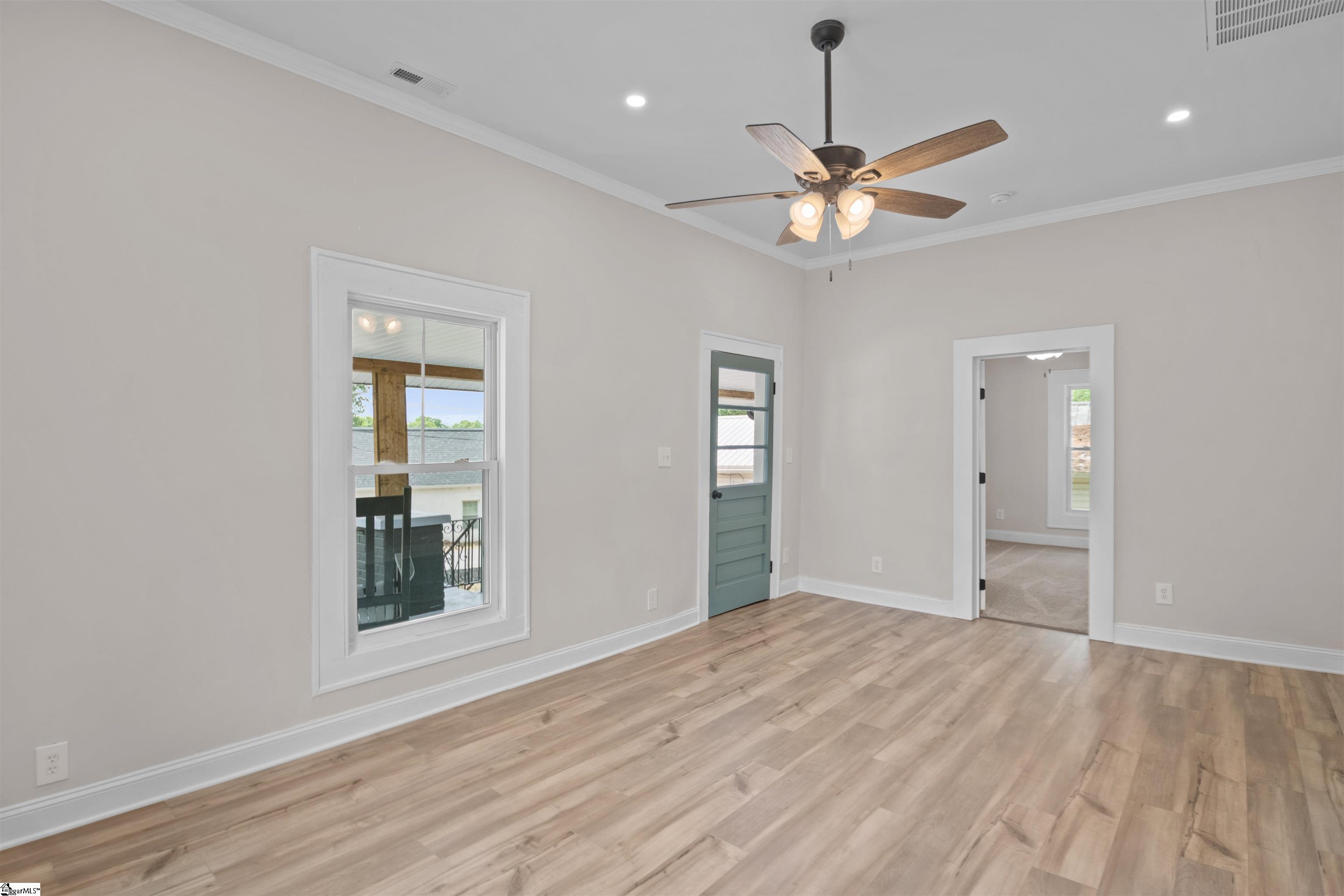 property viewer photo 12