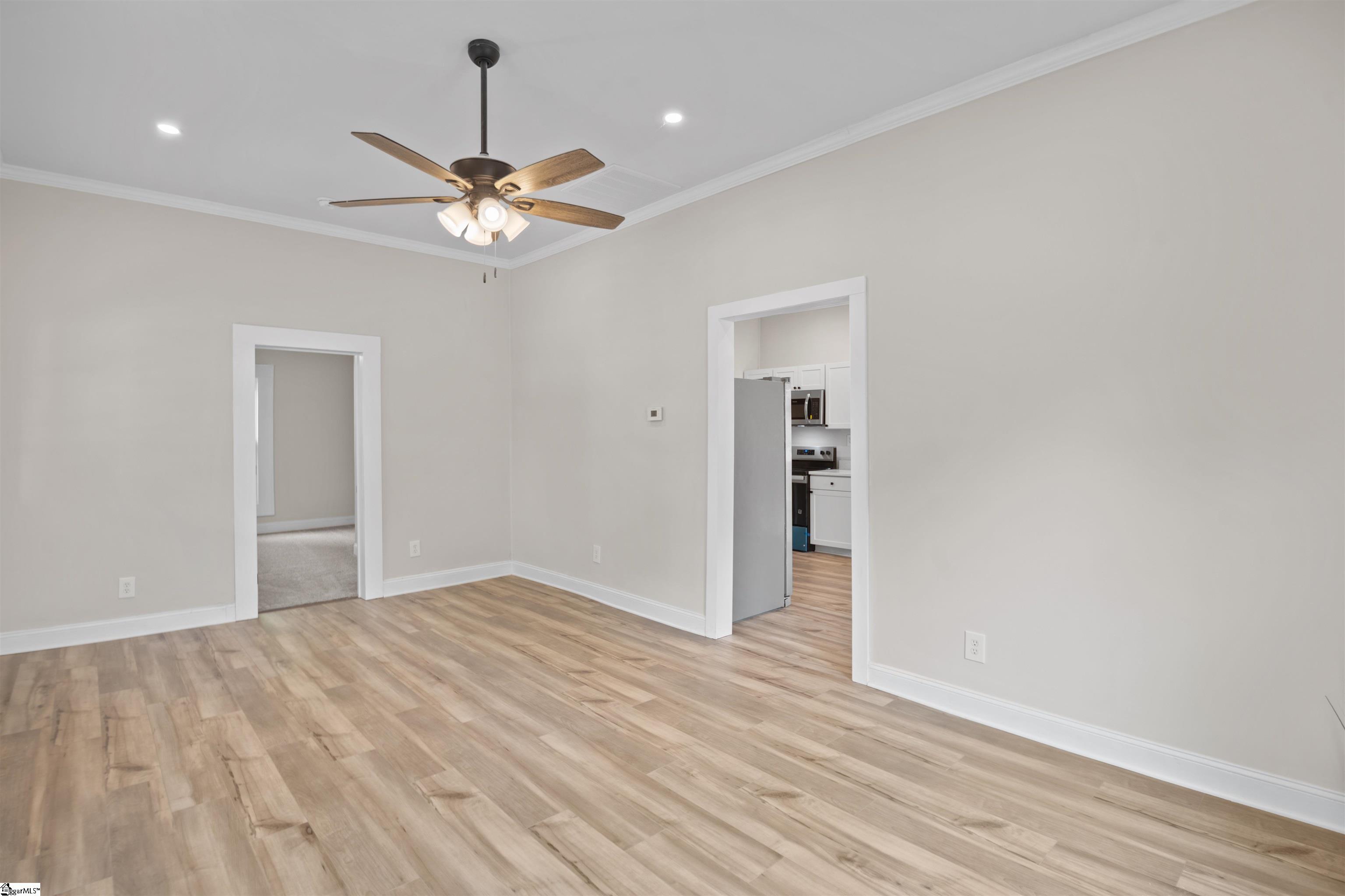 property viewer photo 13