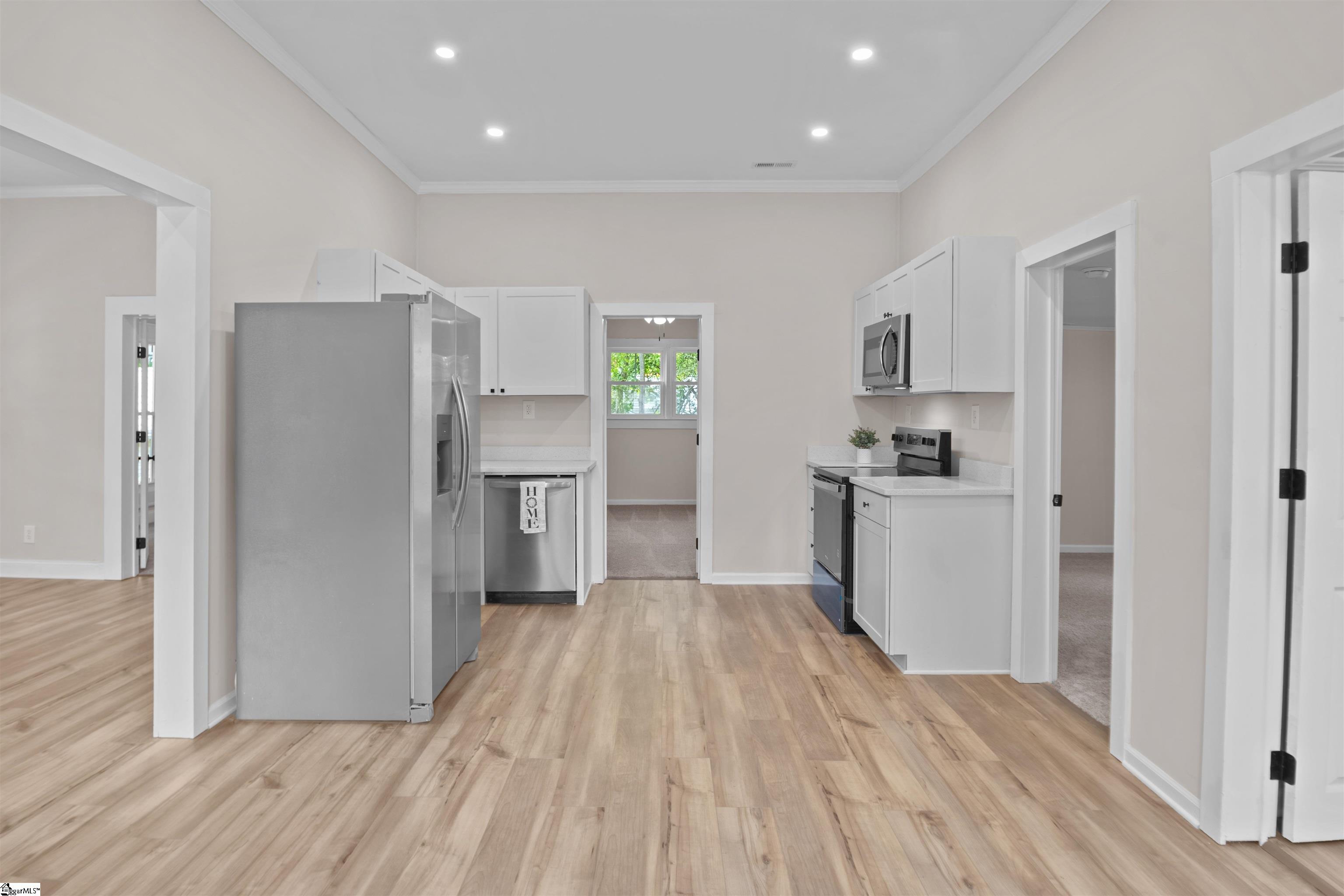 property viewer photo 18