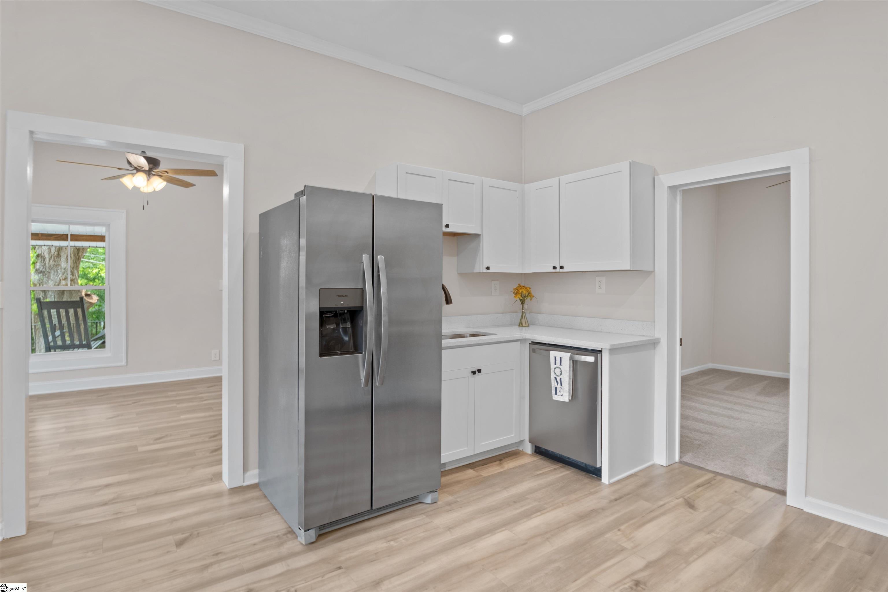 property viewer photo 2