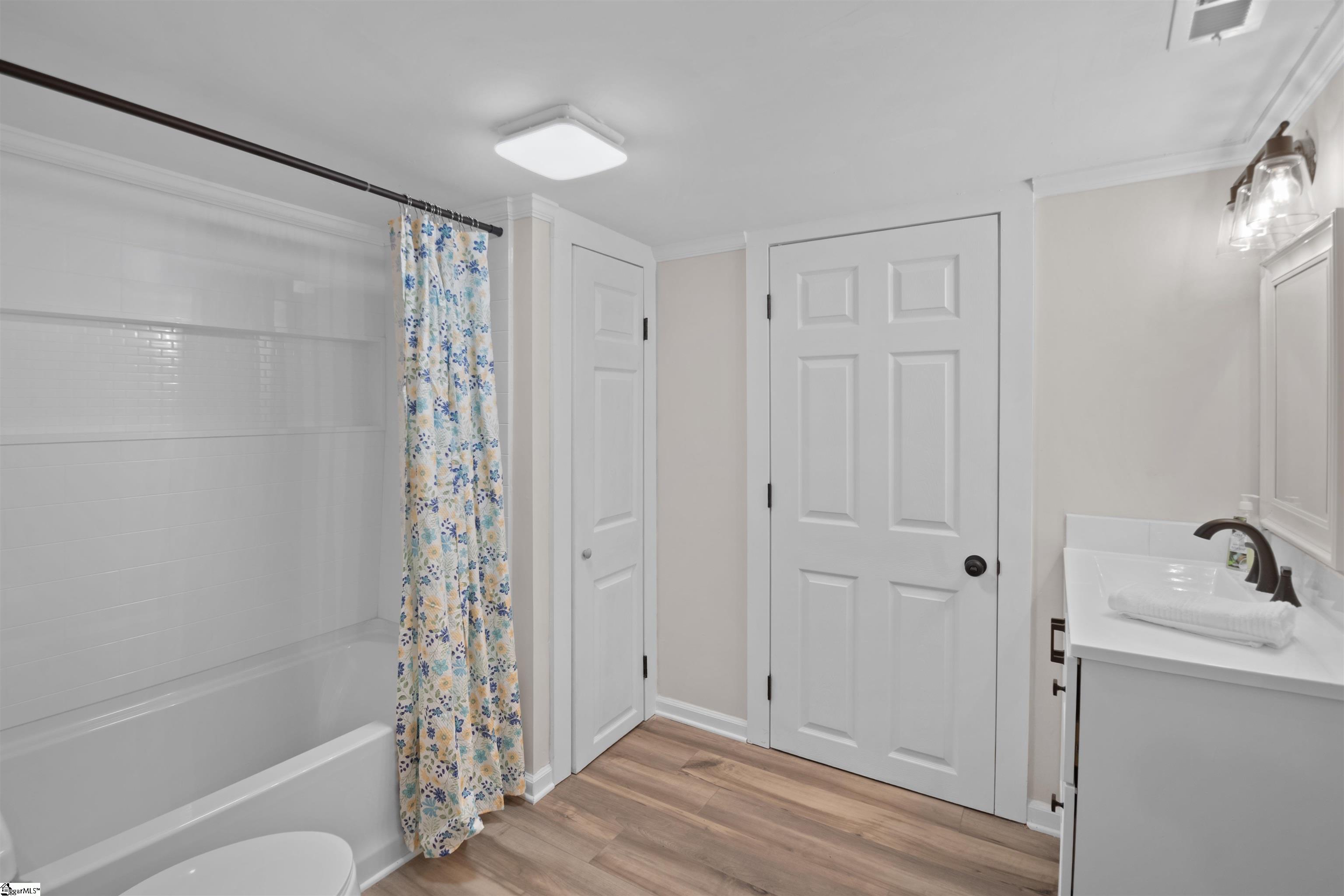 property viewer photo 26