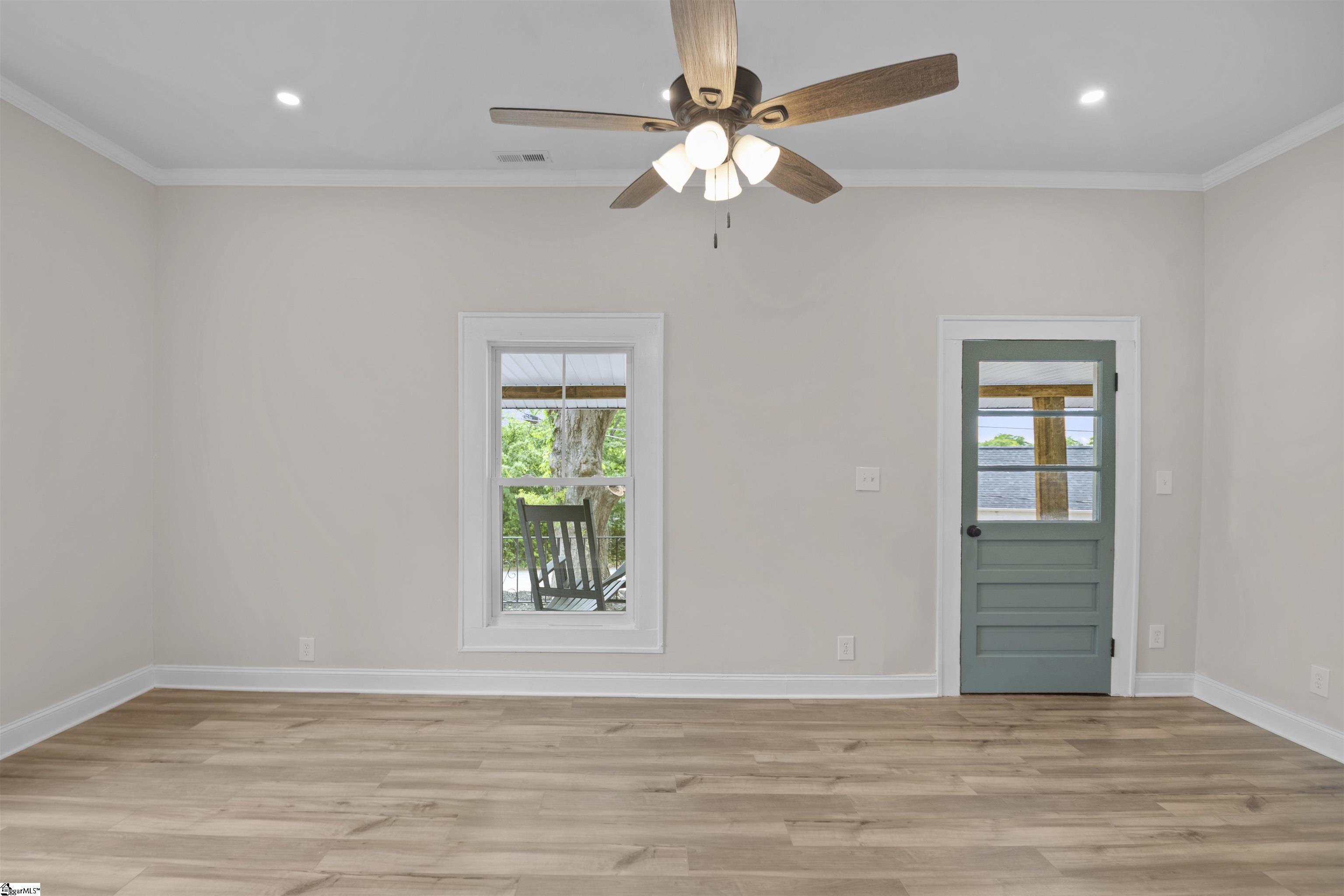 property viewer photo 9