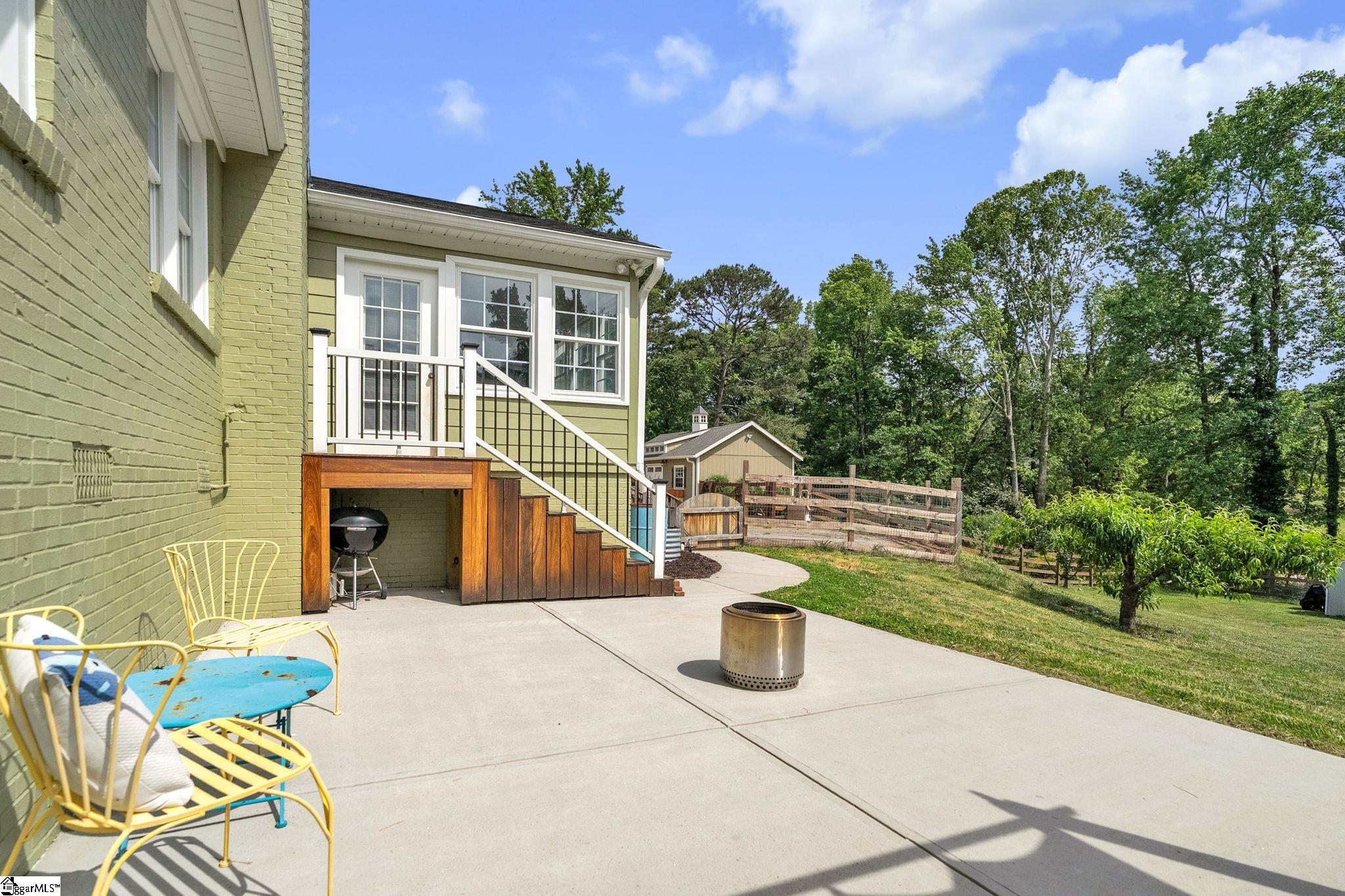 main property photo 36