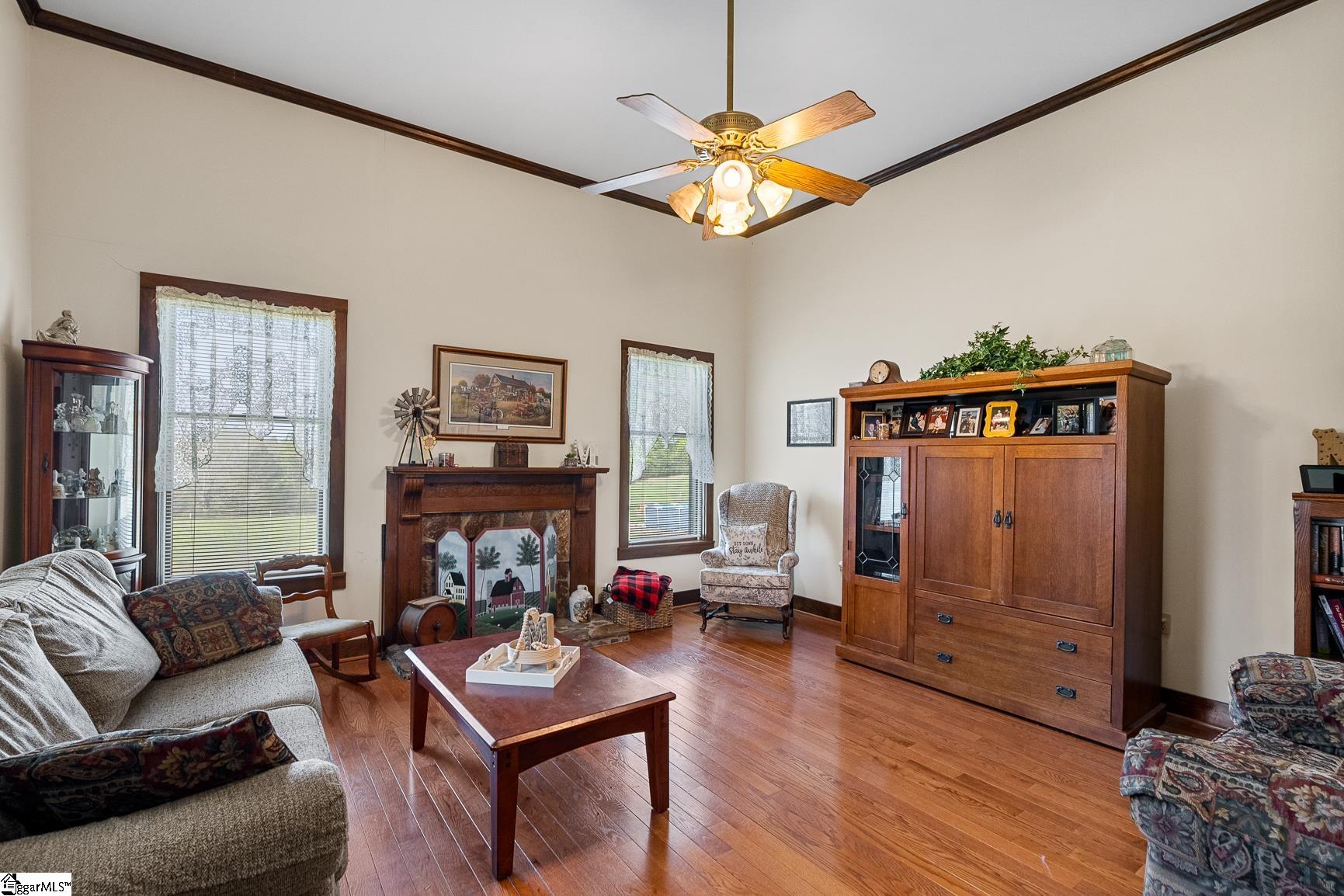 property viewer photo 5