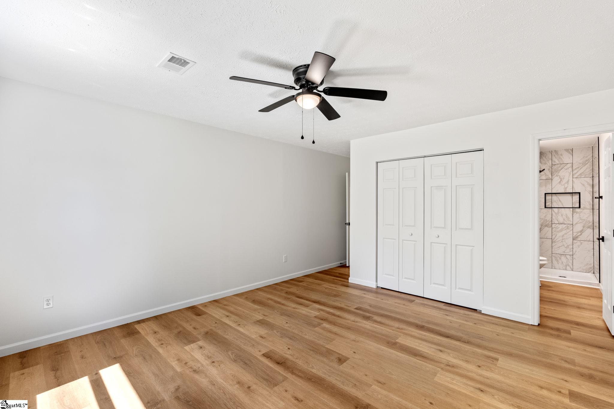 property viewer photo 14