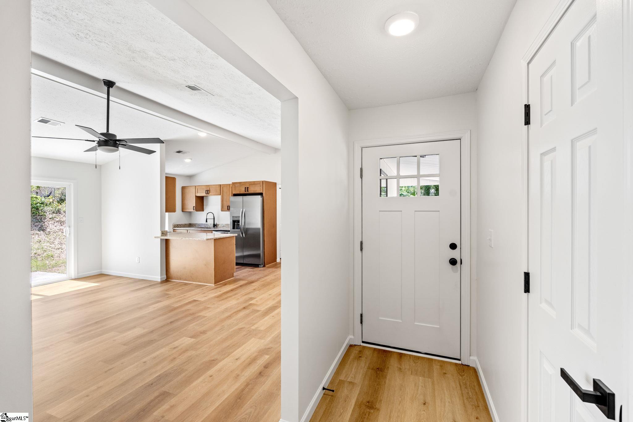 property viewer photo 4