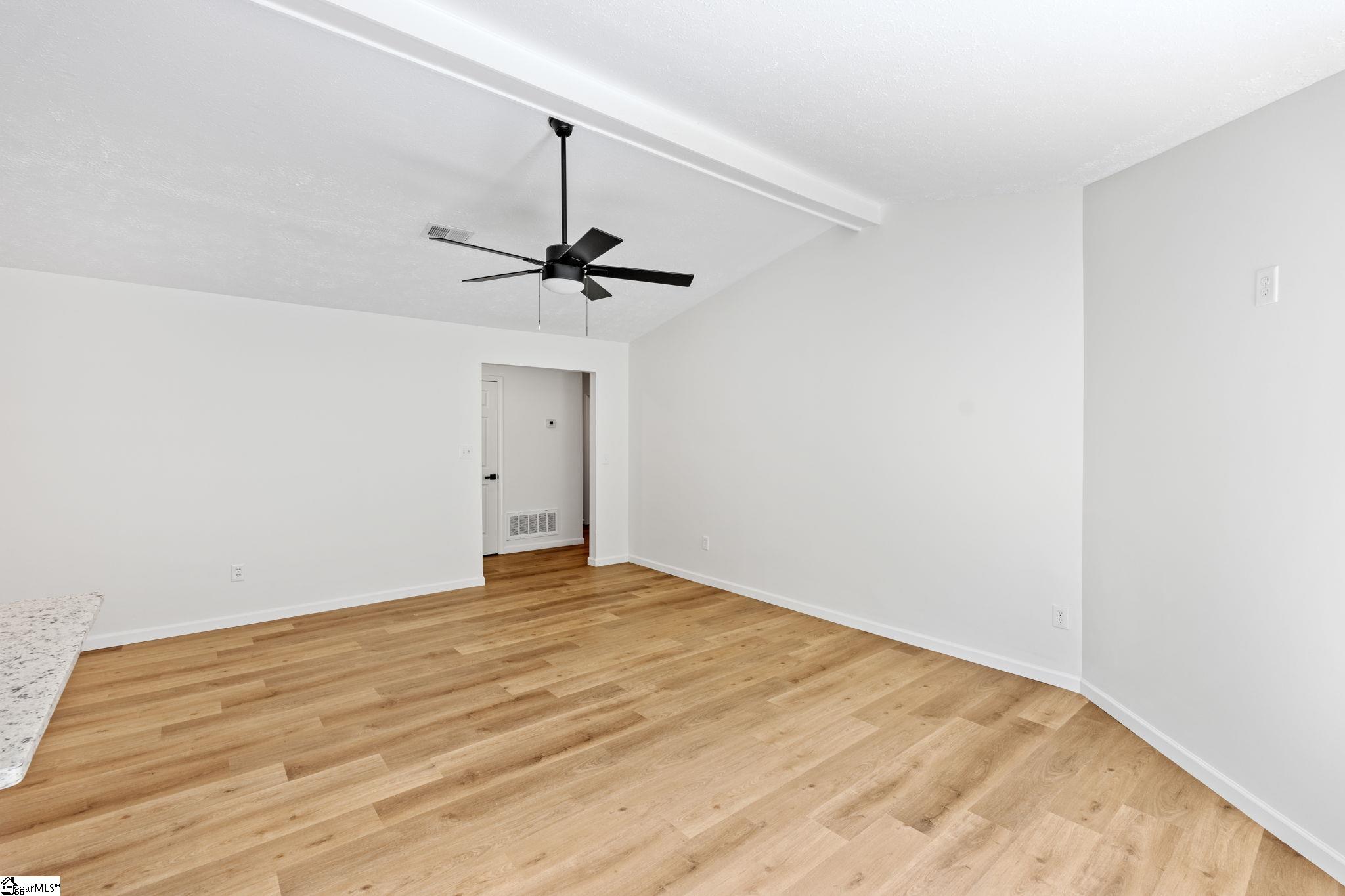 property viewer photo 7