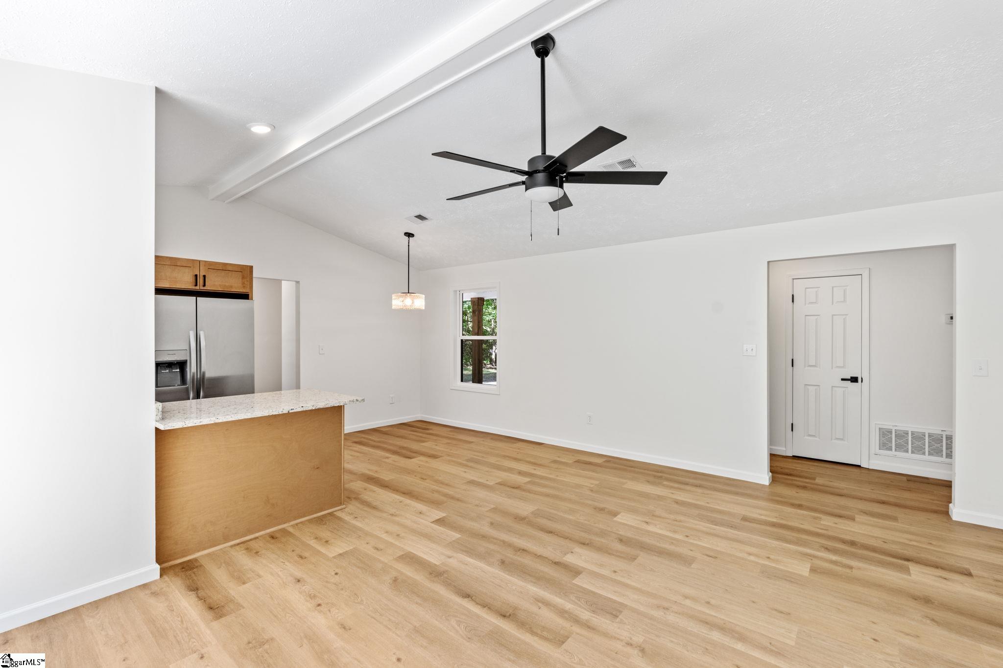 property viewer photo 8